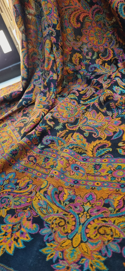Toosh kaani shawl