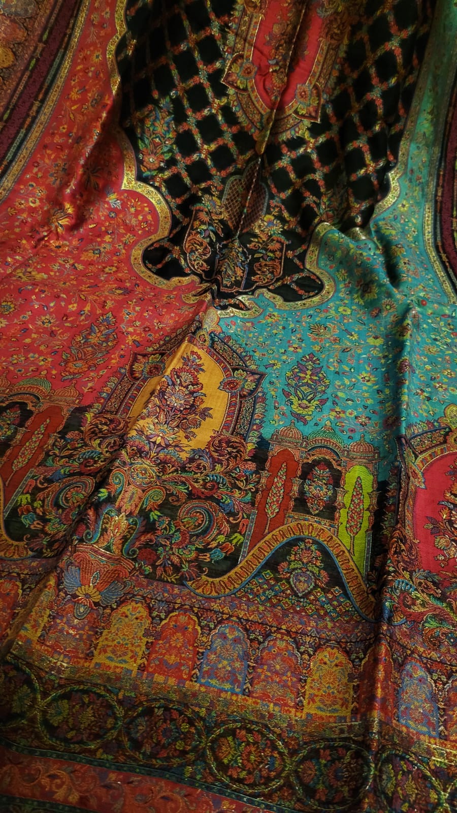Kaani Silk Suit