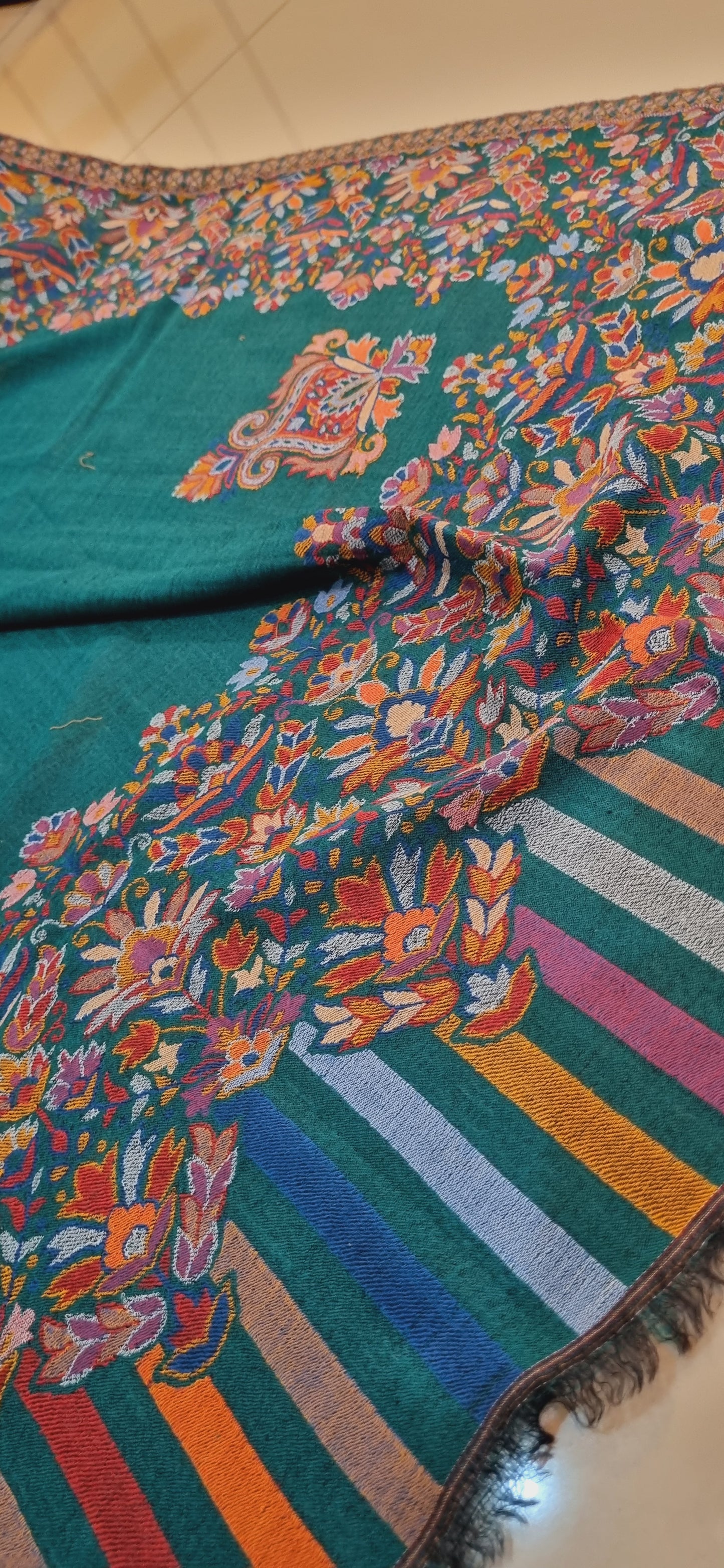 Toosh kaani shawl