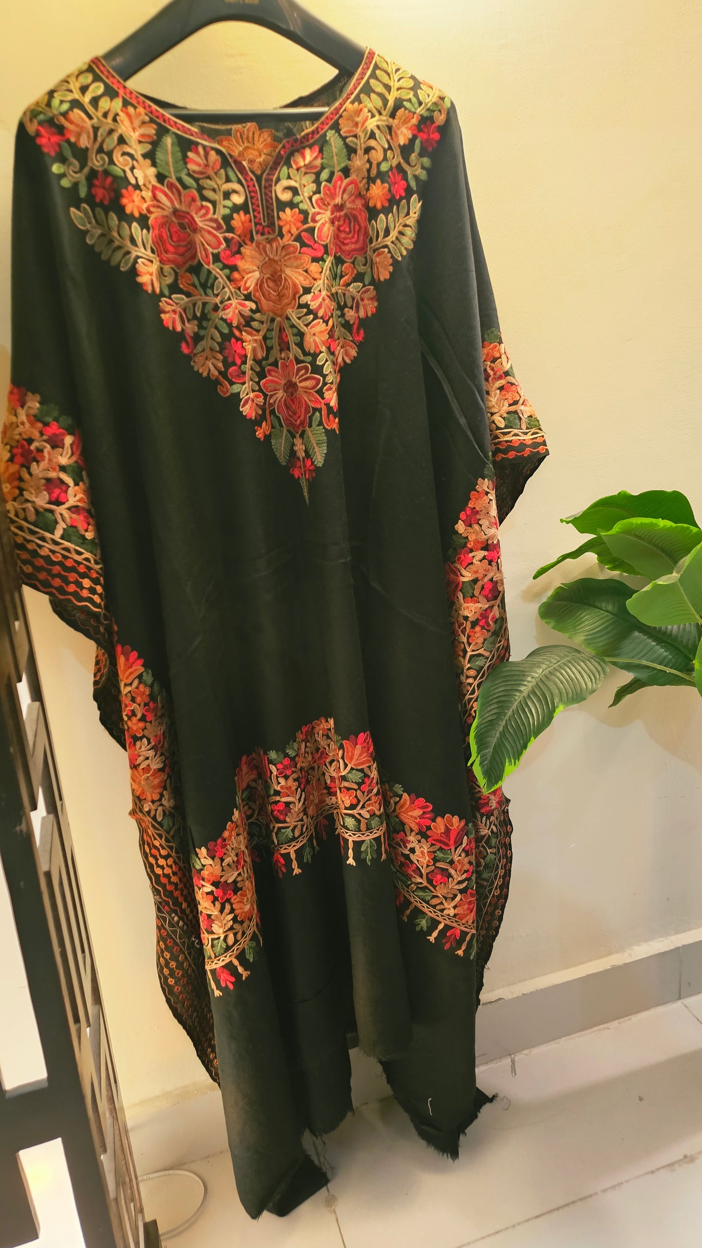 Embroidered cape shawl: Pashmina