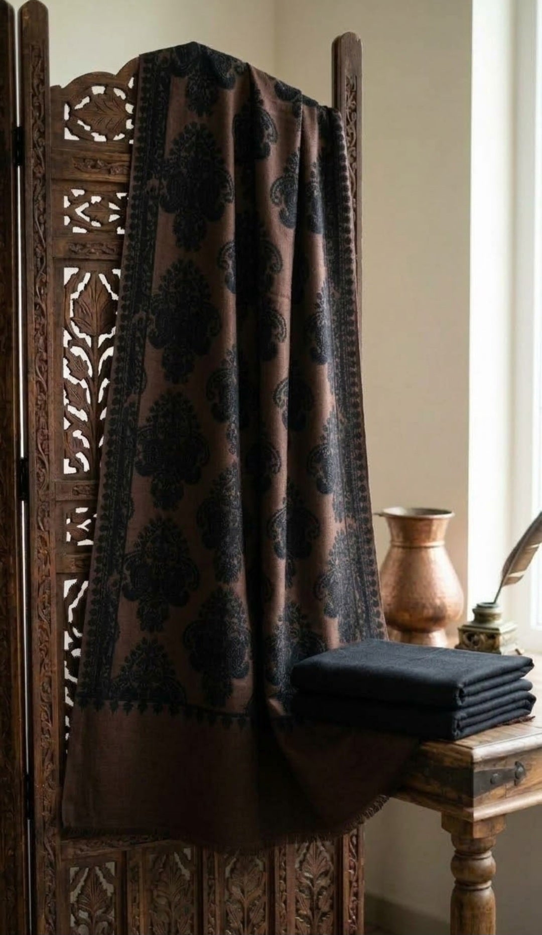 Embroidered minishawl suit: Pashmina