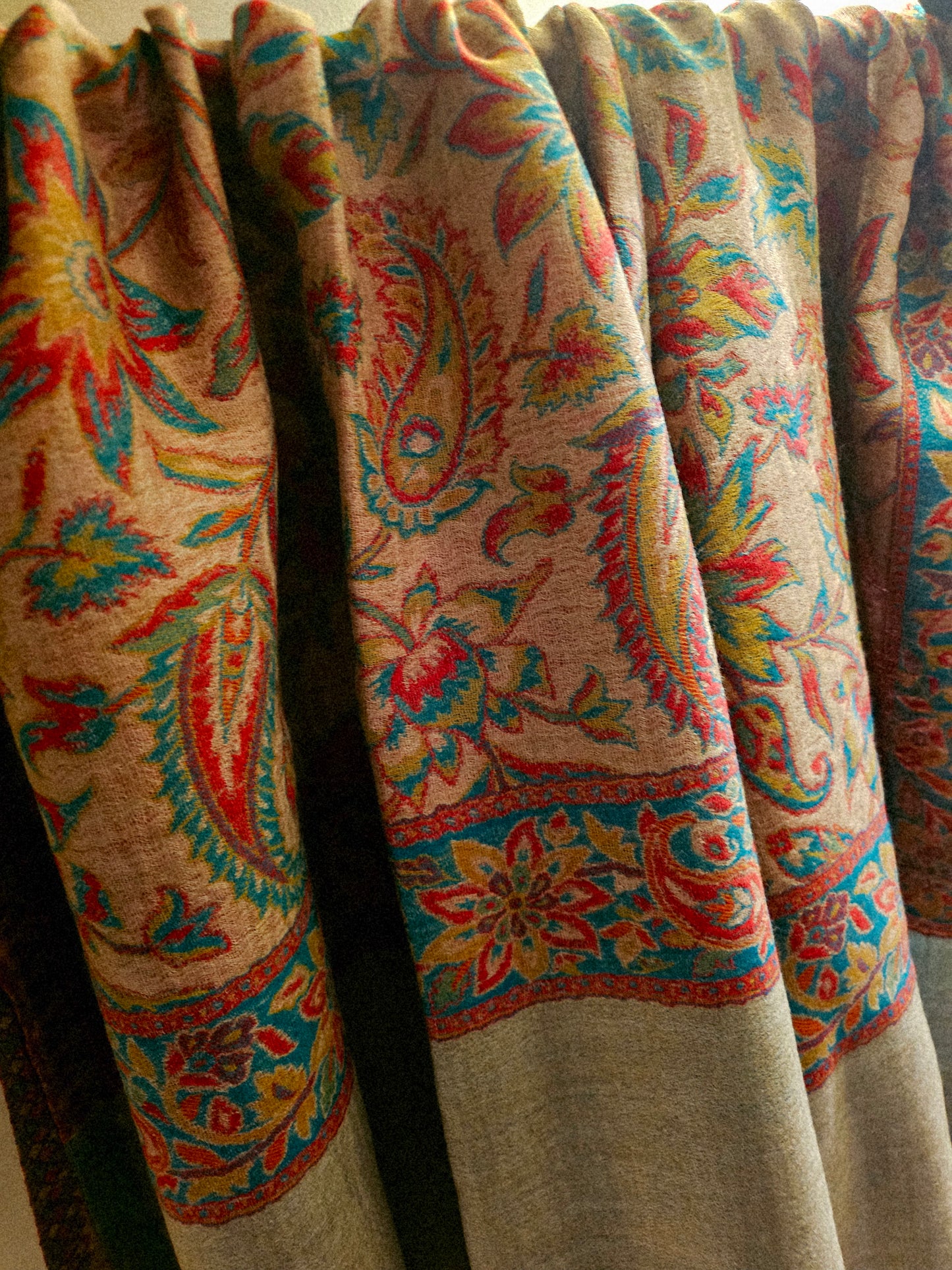 Toosh kaani reversible shawl