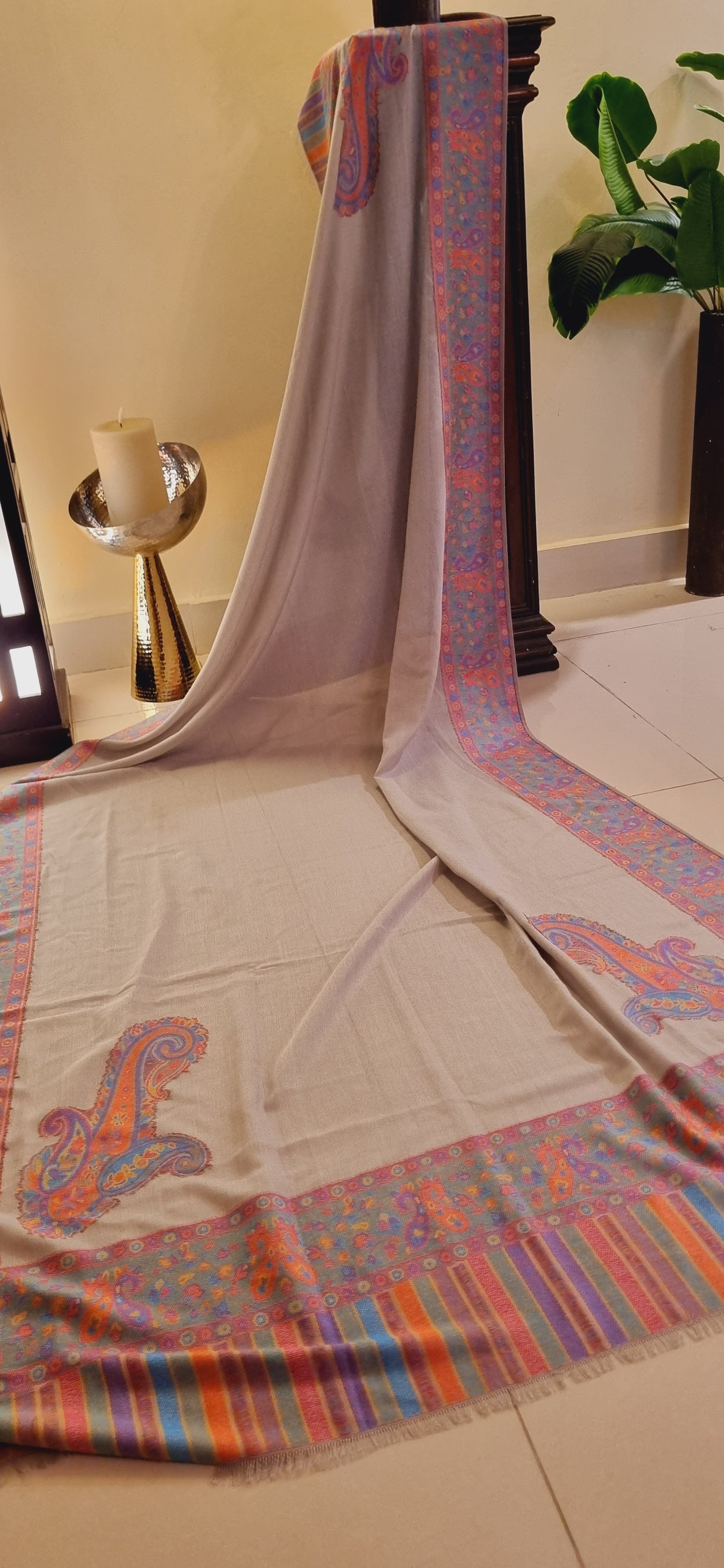 Soft pashmina kaani shawl