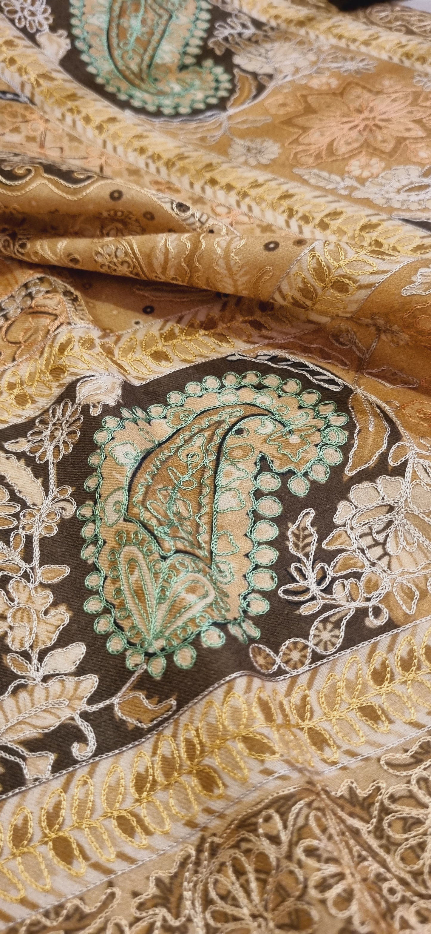 Reelkar embroidered pashmina