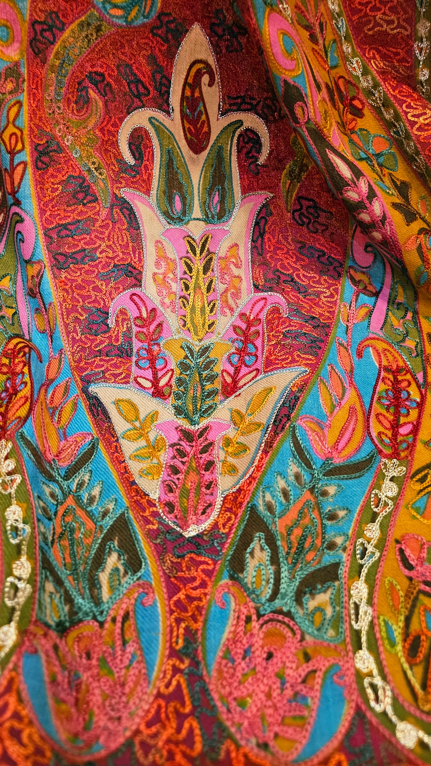 Reelkar embroidered: Pashmina