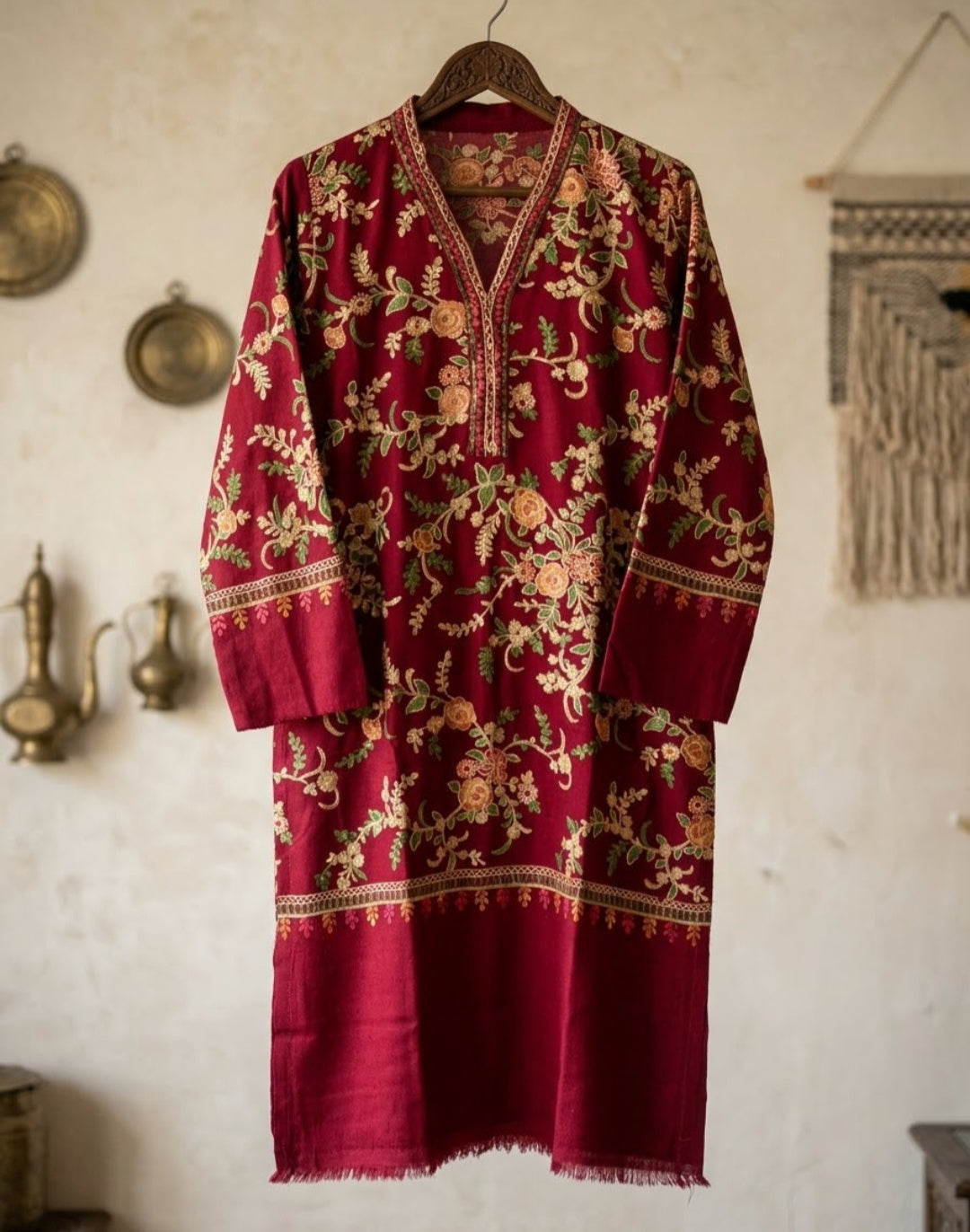 Embroidered kurta: Pashmina
