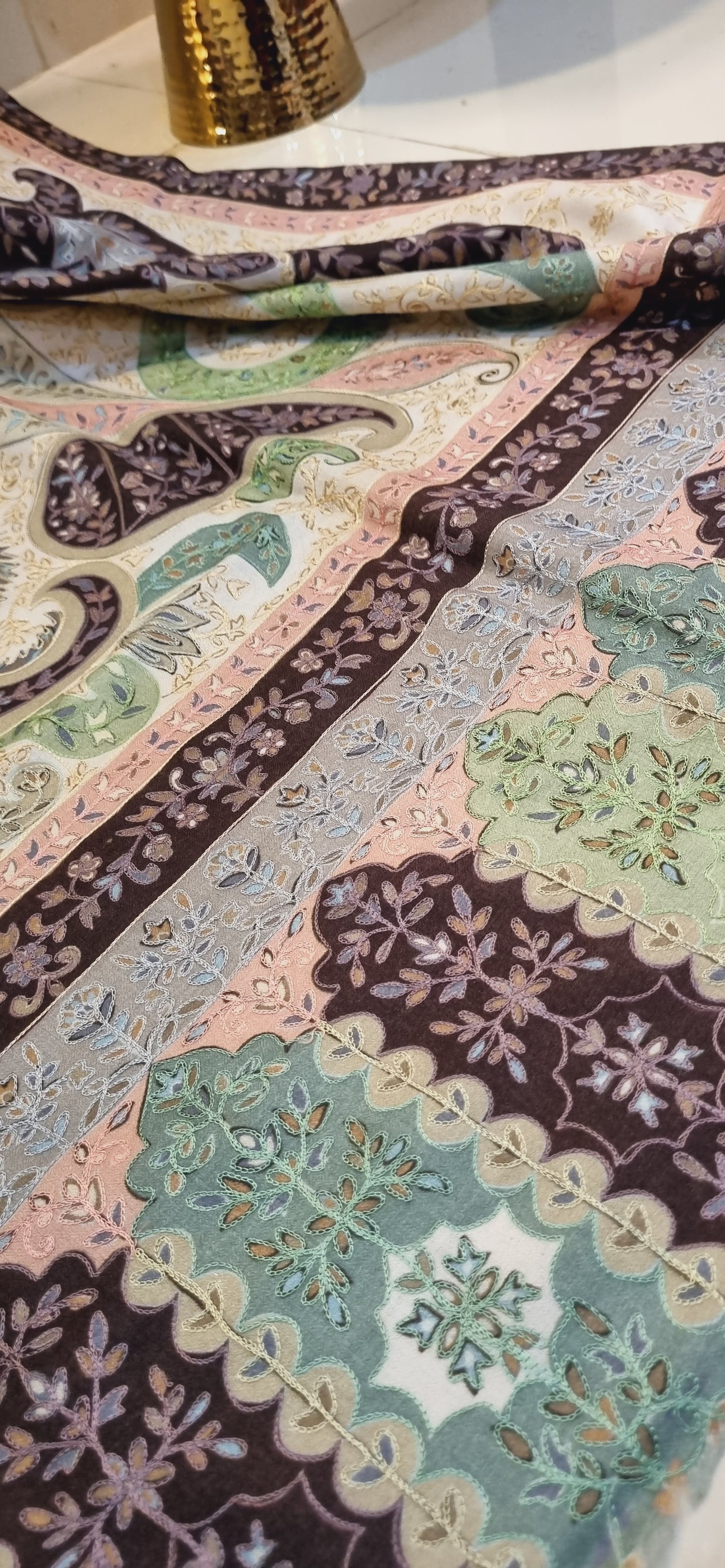 Reelkar embroidered pashmina shawl