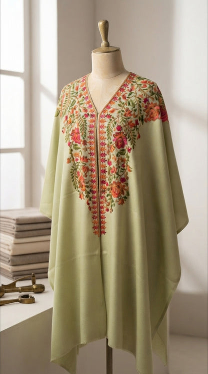 Embroidered cape: Pashmina