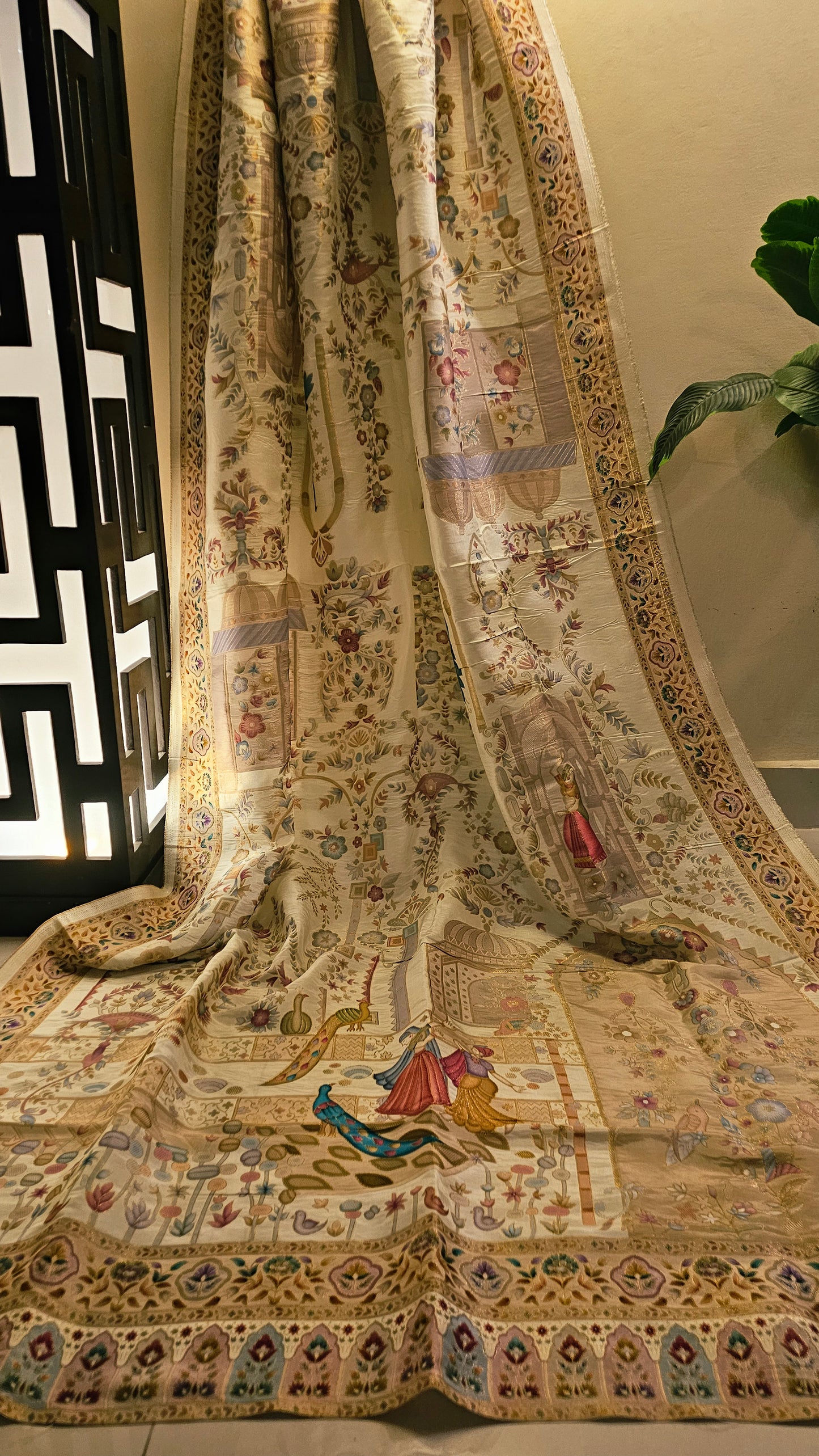 Meenakari shikargah shawl: silk