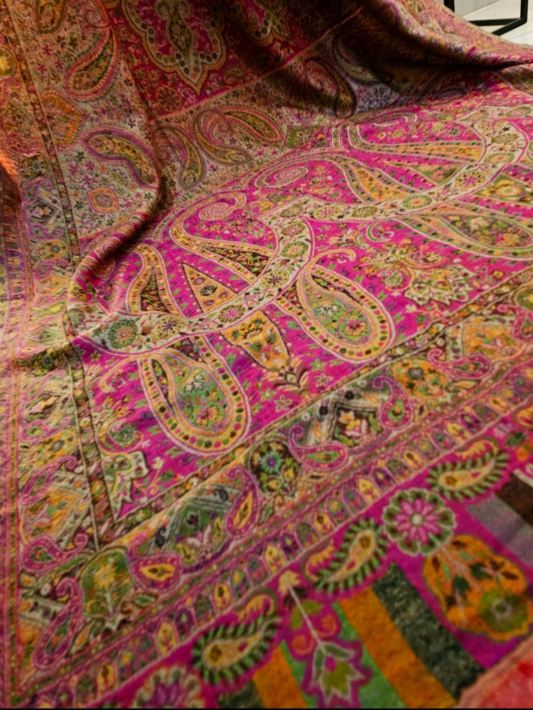 Reversible Persian kaani: Pashmina