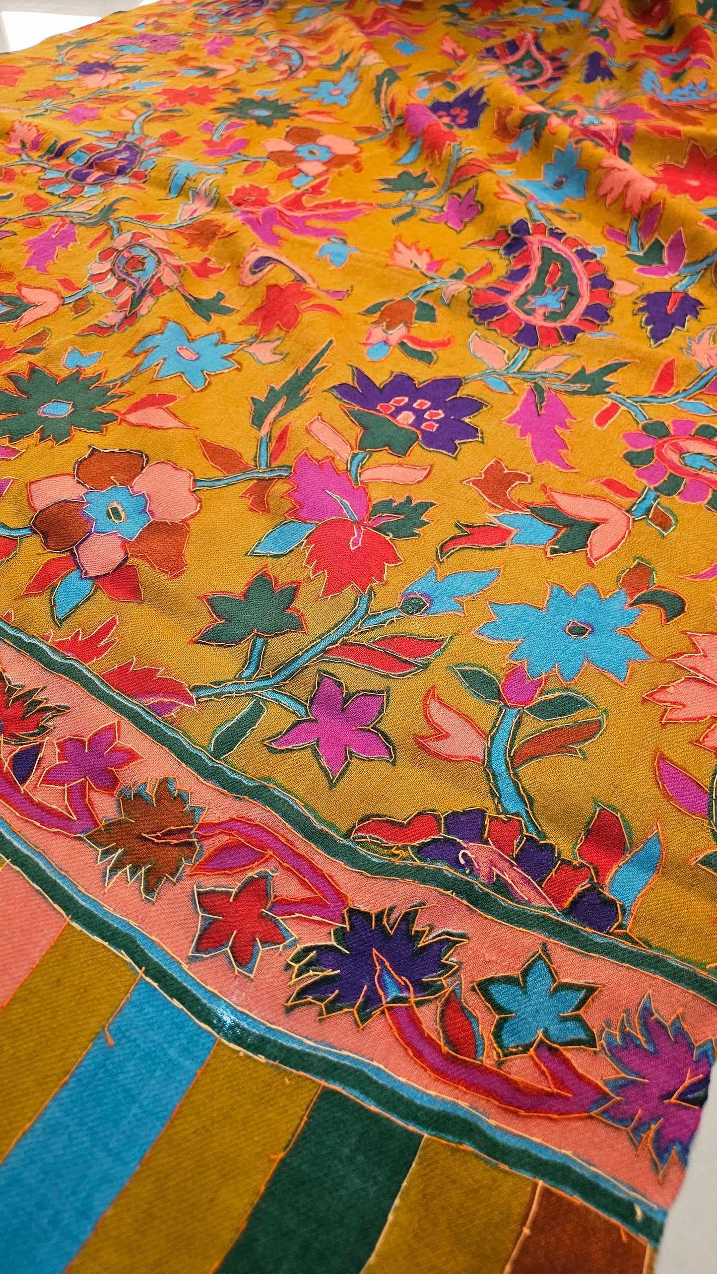 Kalamkar embroidered: Pashmina