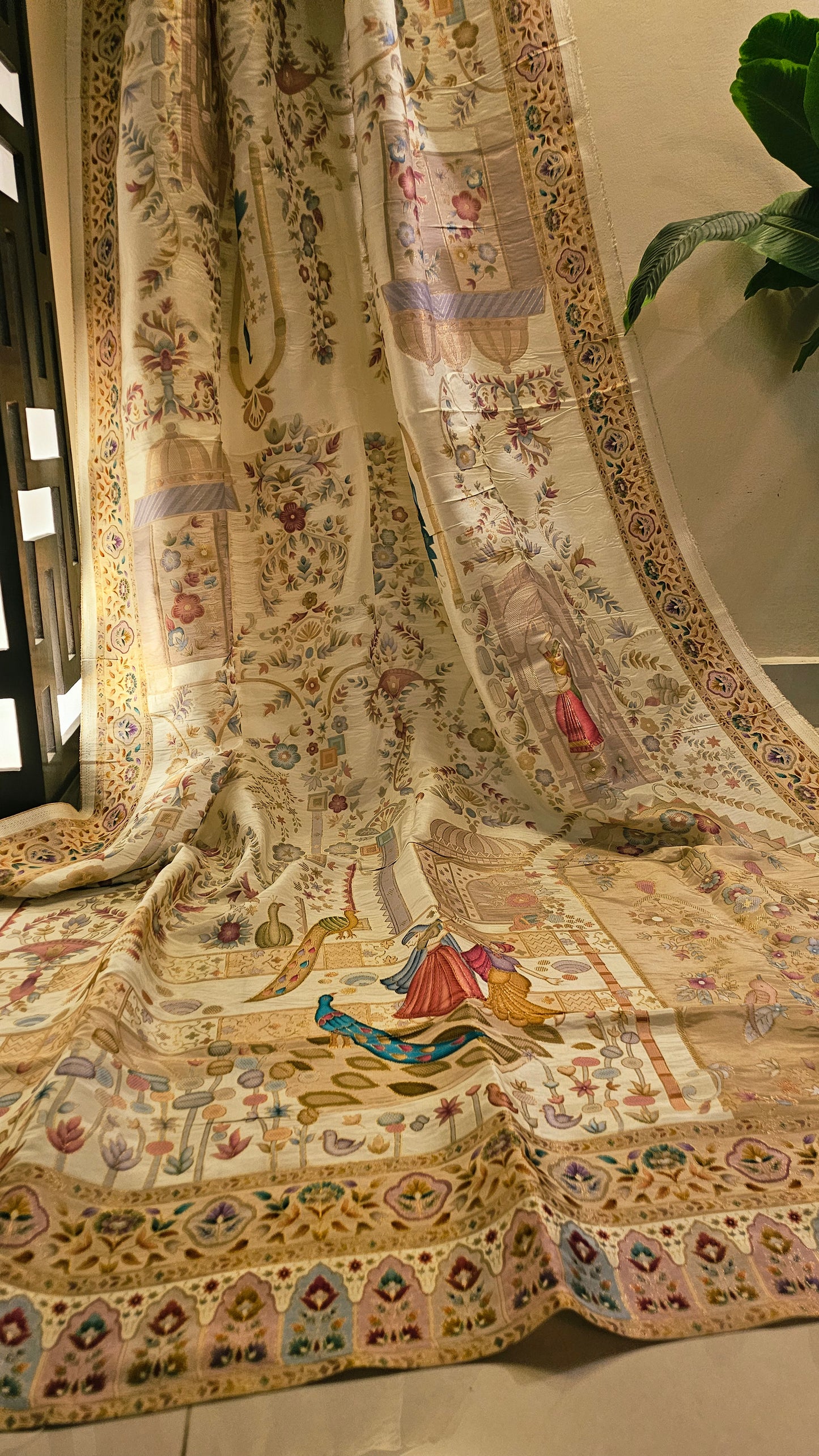 Meenakari shikargah shawl: silk