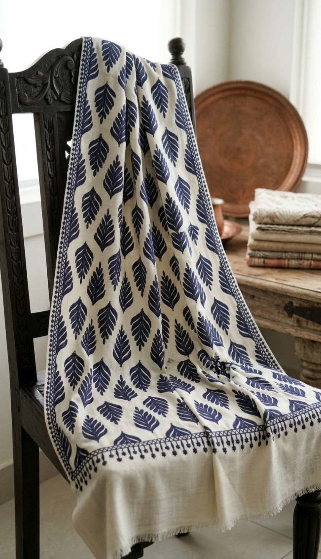 Embroidered minishawl: Pashmina