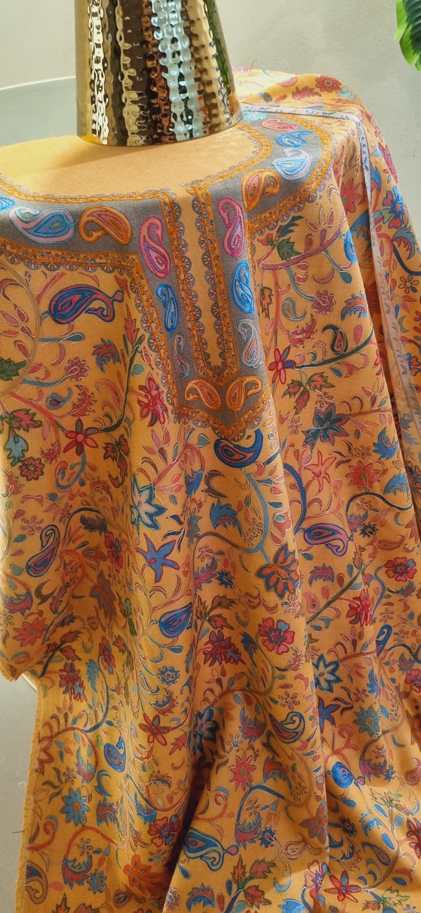 Reelkar pashmina suit