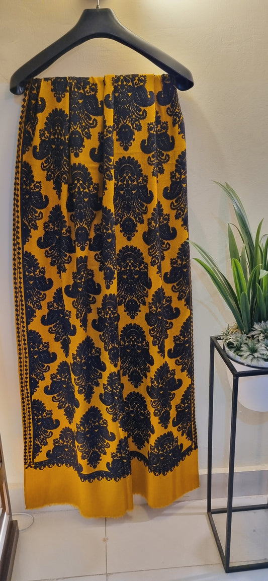 Embroidered minishawl pashmina