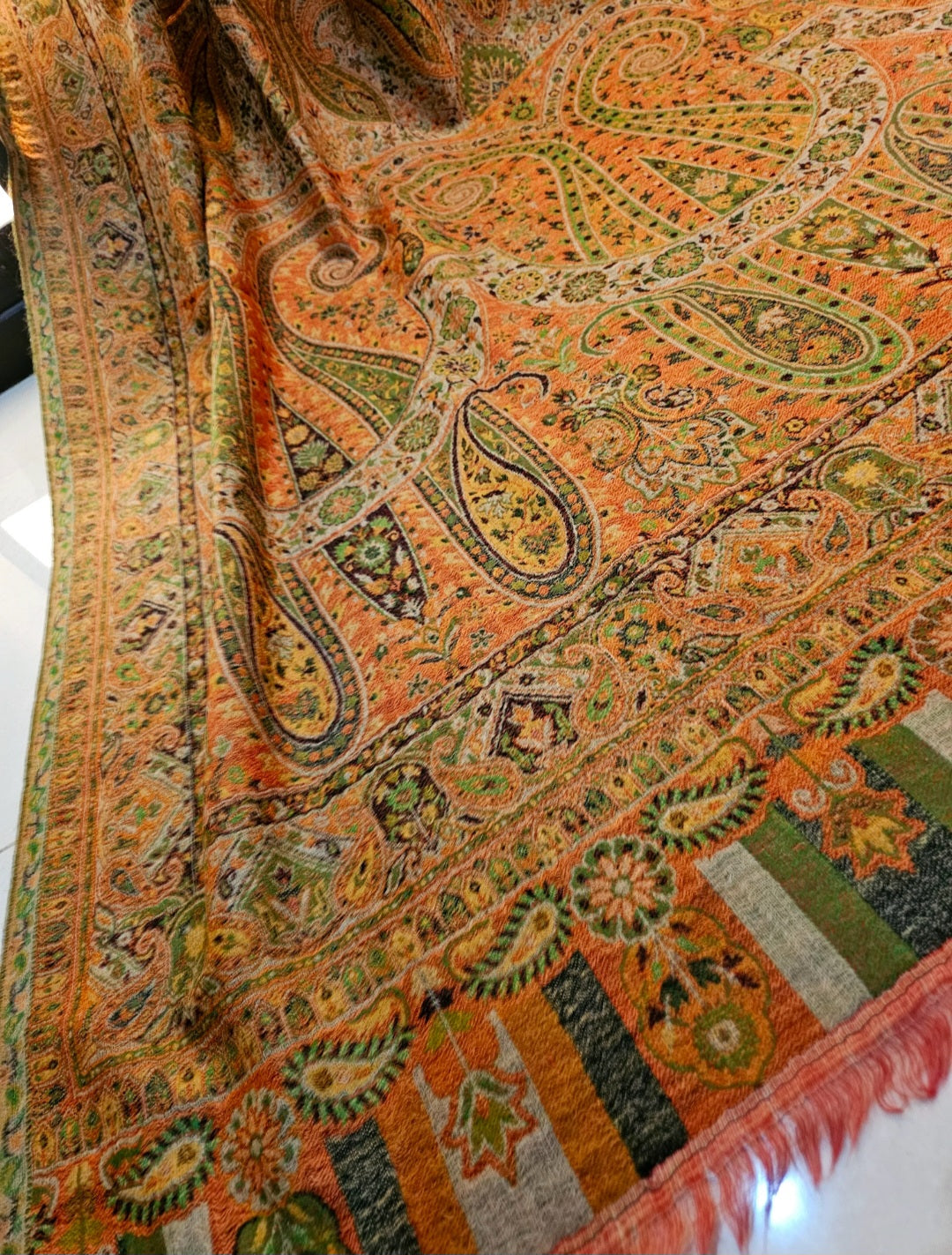 Reversible Persian kaani: Pashmina