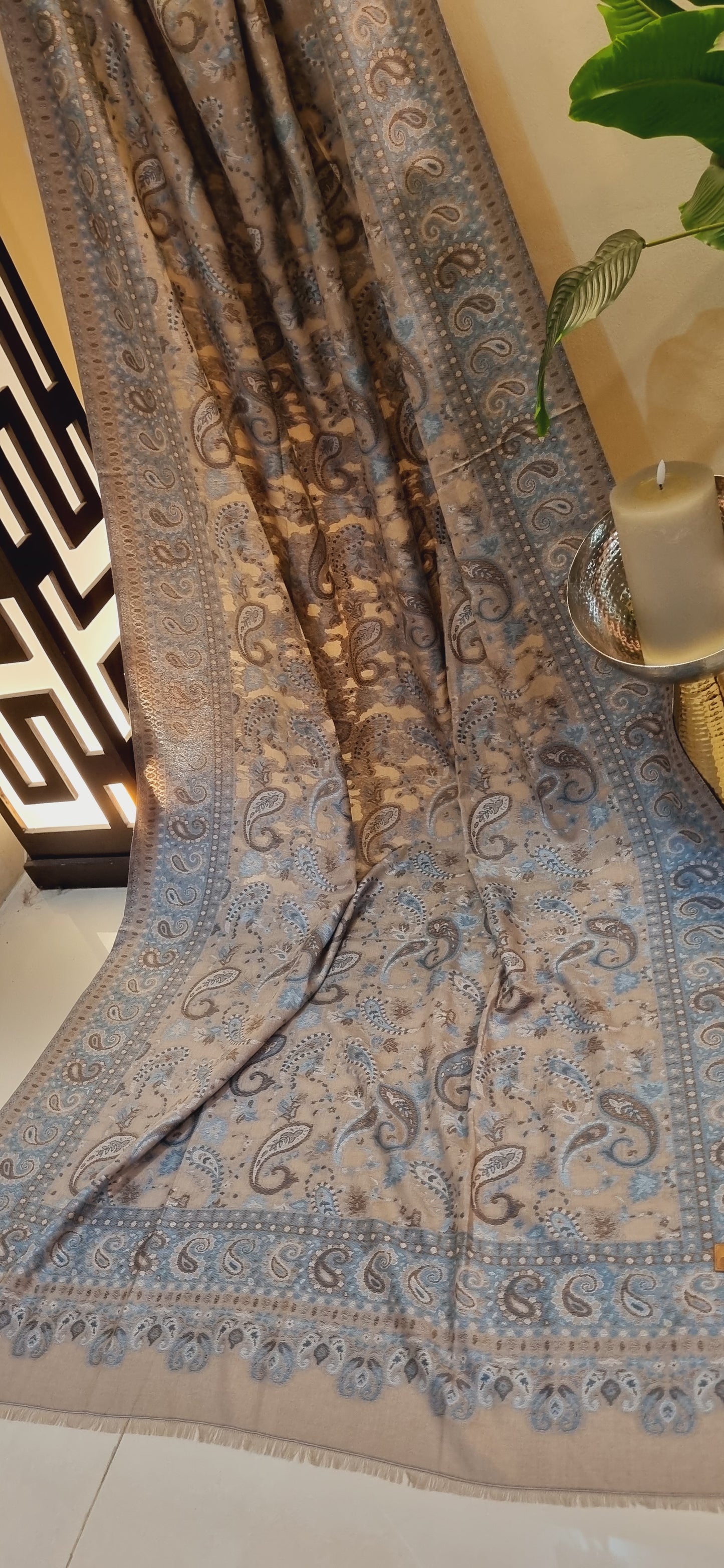 Woolen pashmina kaani shawl