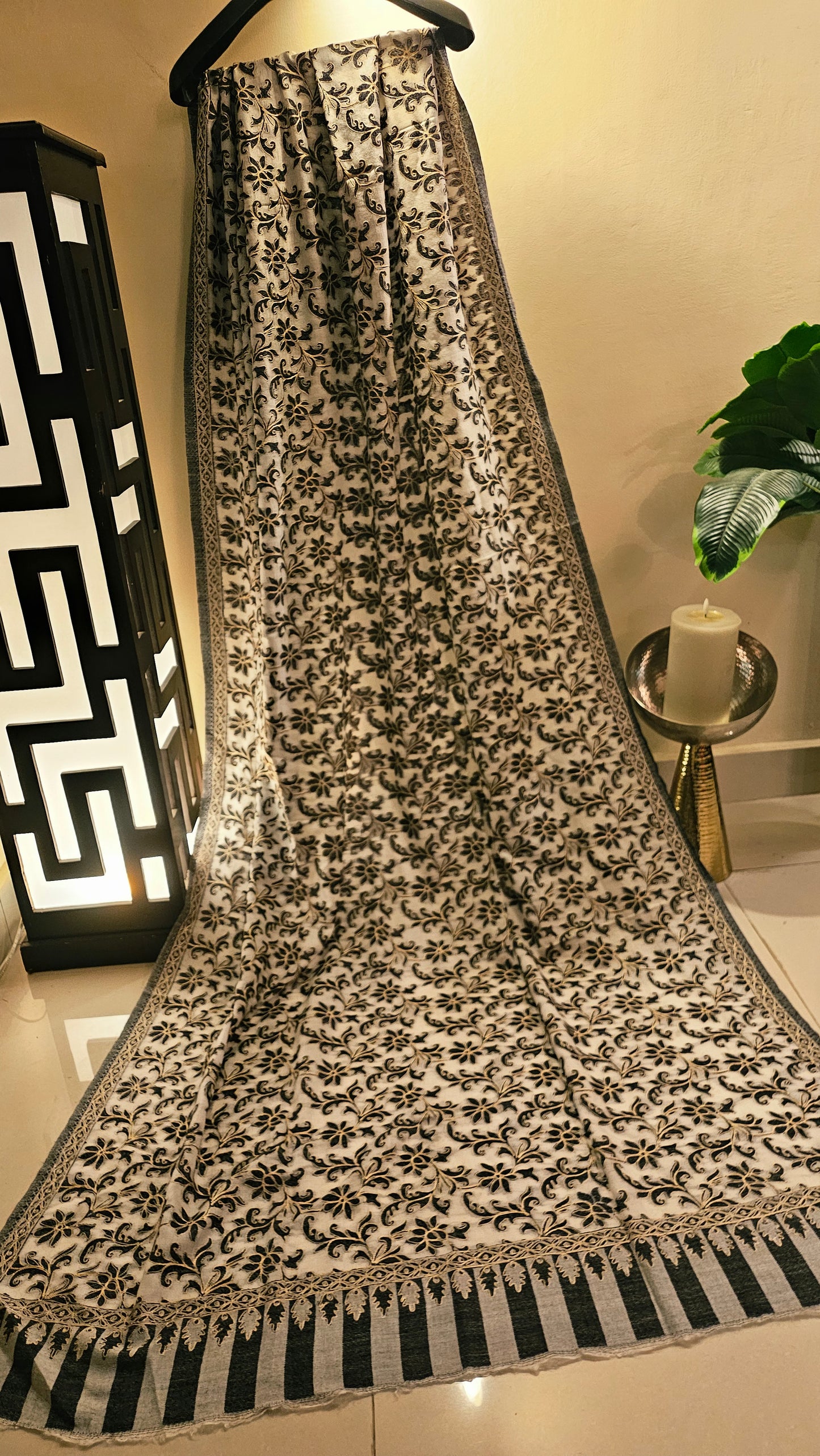 Reelkar kaani shawl: toosh