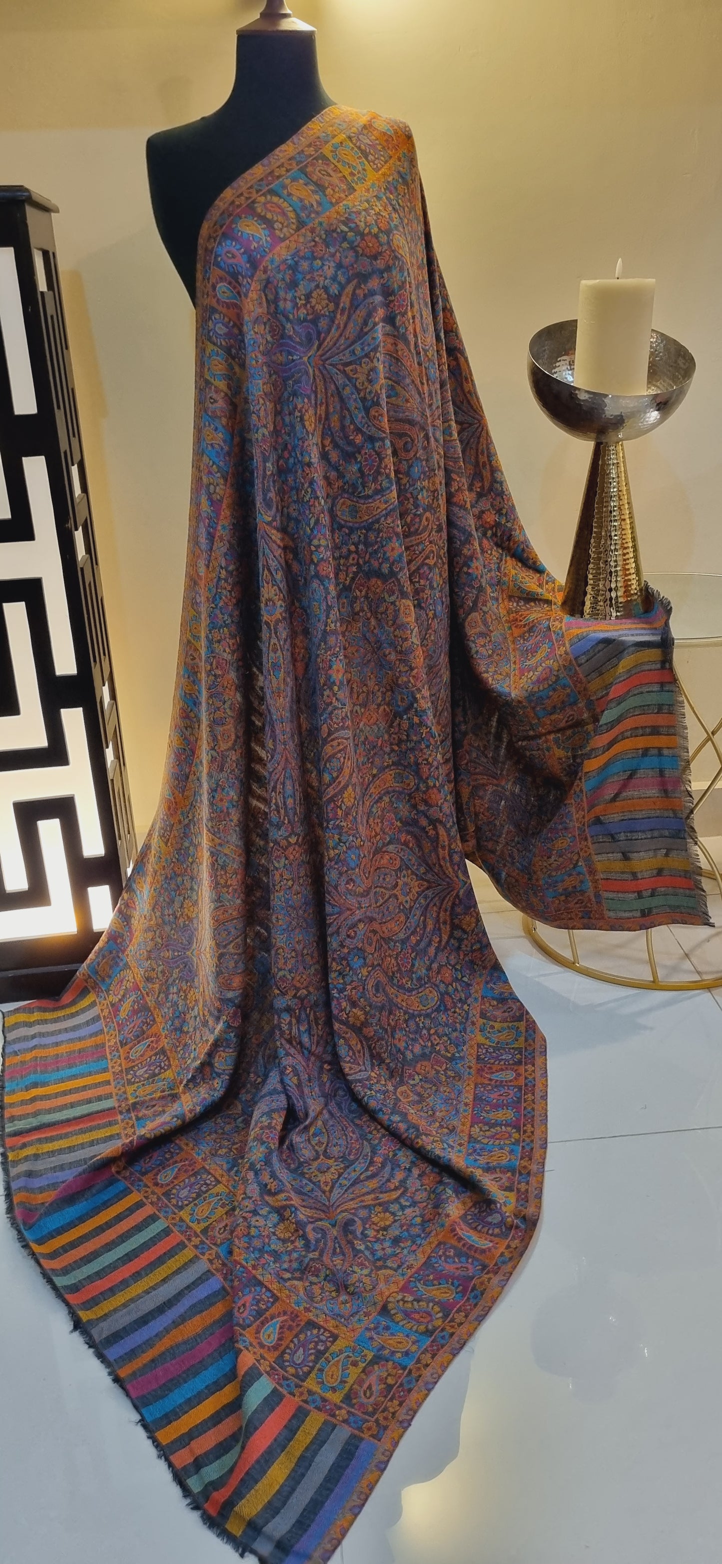 Toosh kaani shawl