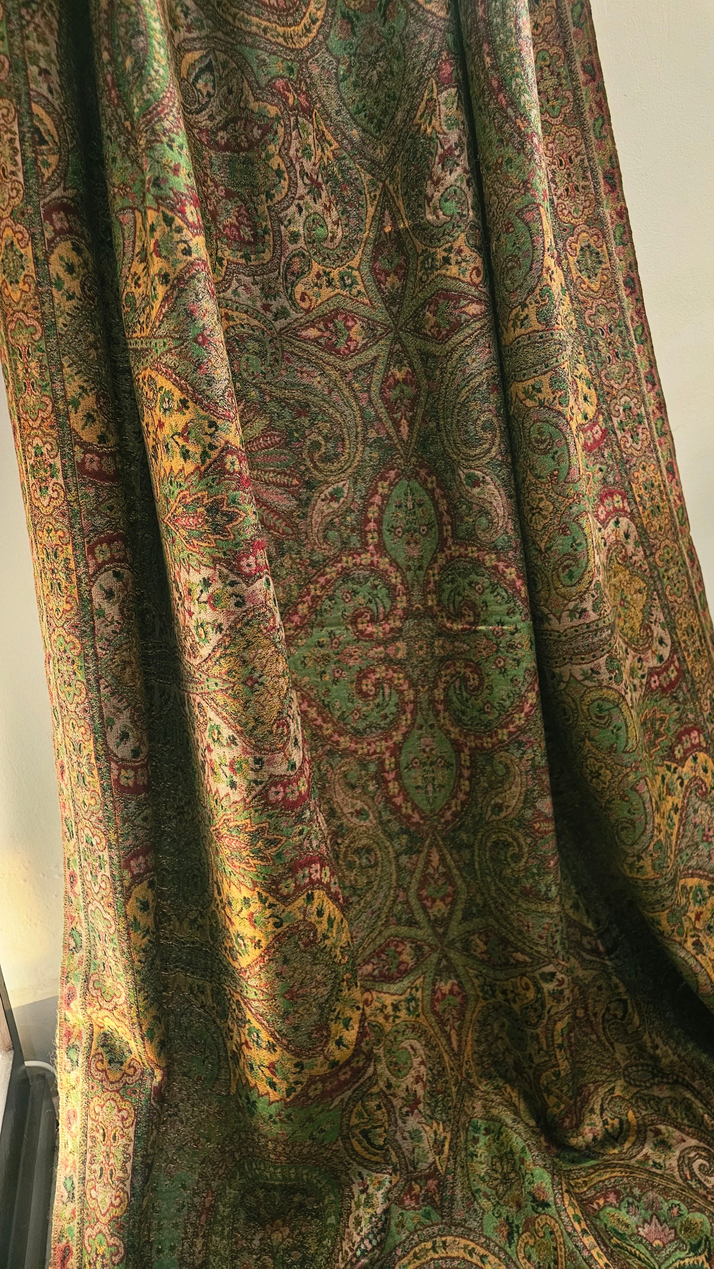 Reversible Persian kaani: Pashmina