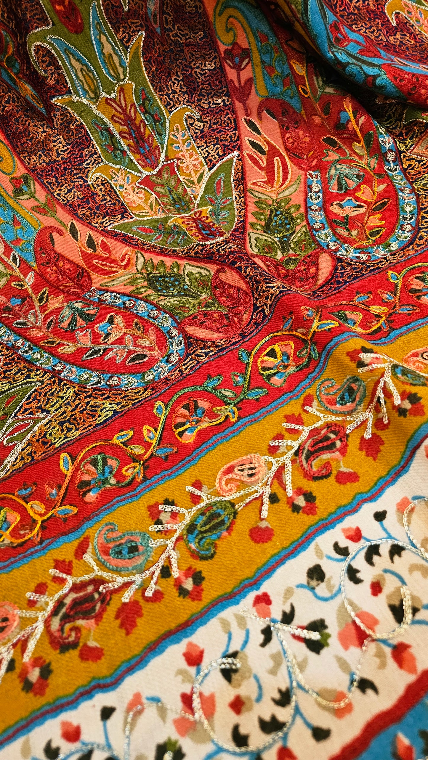 Reelkar embroidered: Pashmina