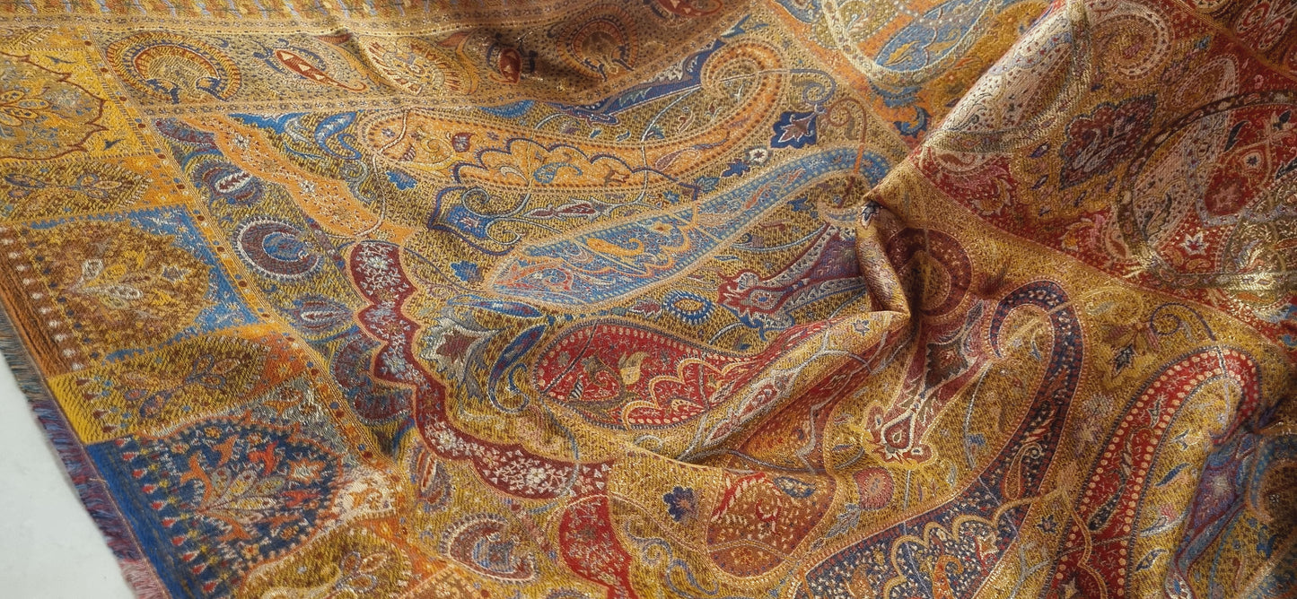 Pashmina kaani with zaree weave