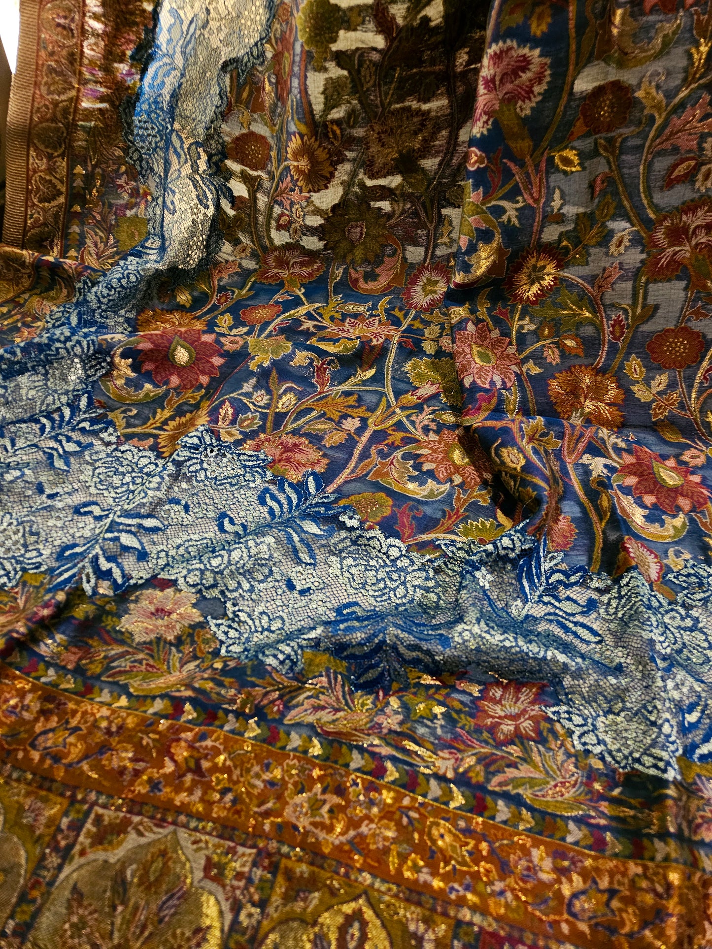 Silk kaani shawl with chantilly