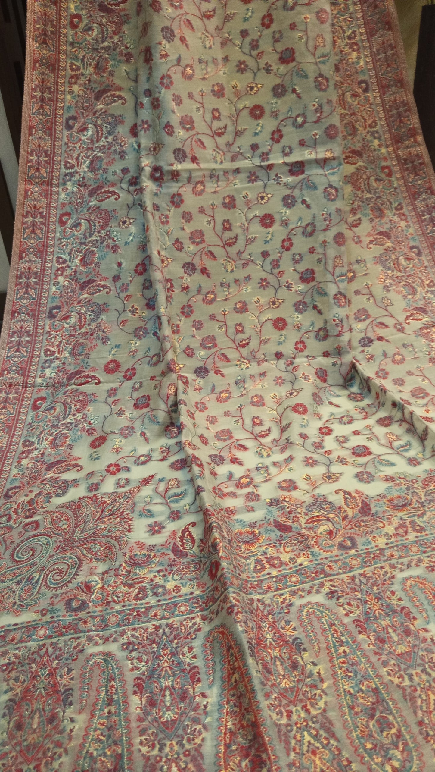 Kaani shawl: silk