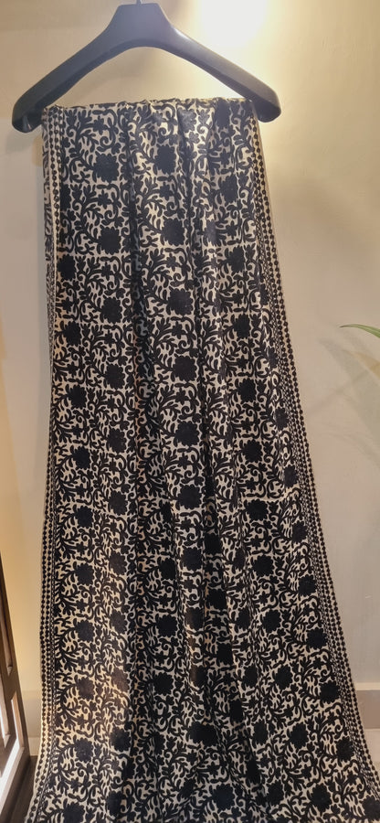 Embroidered pashmina