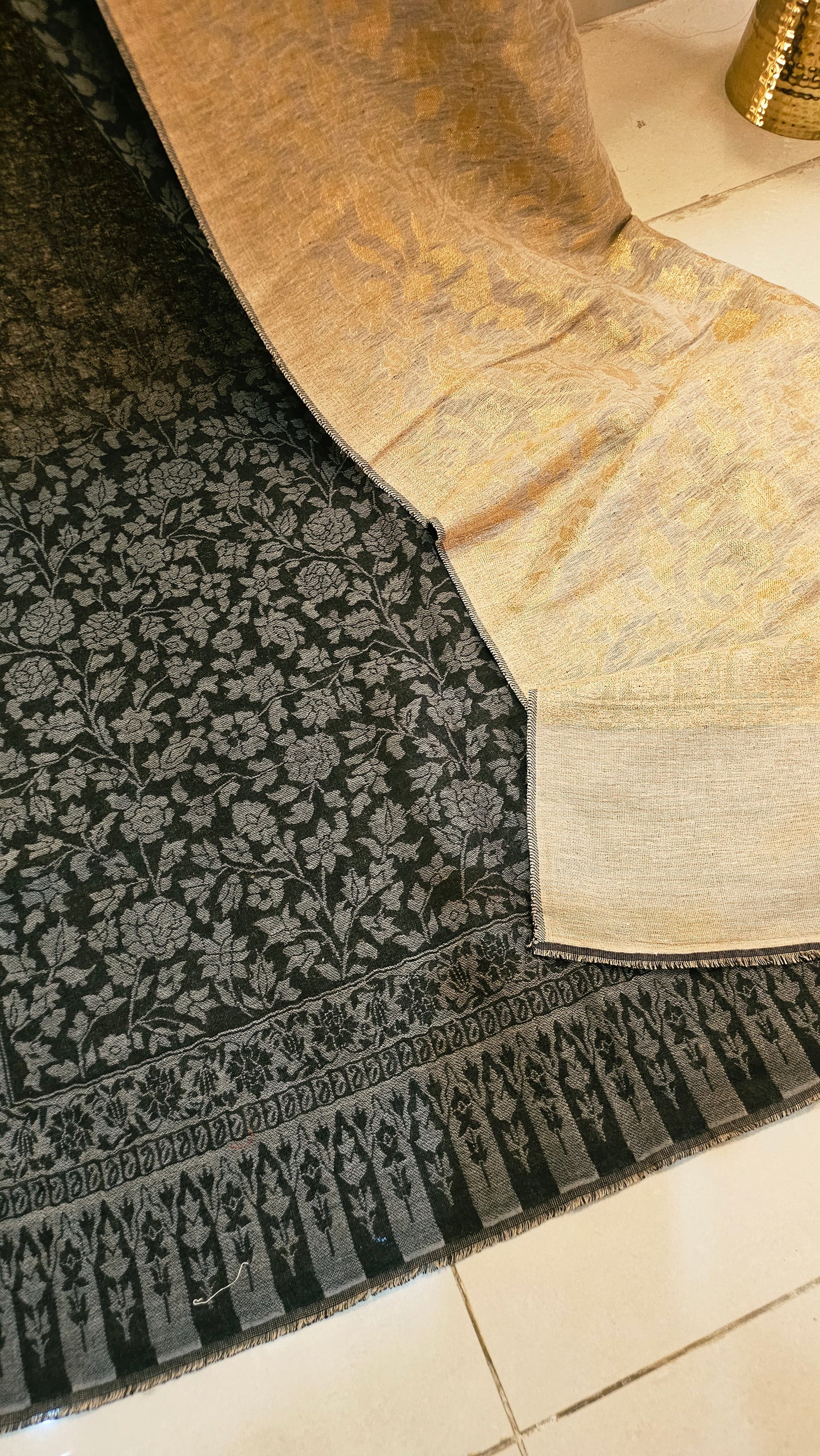 Reversible moonlight kaani: Pashmina
