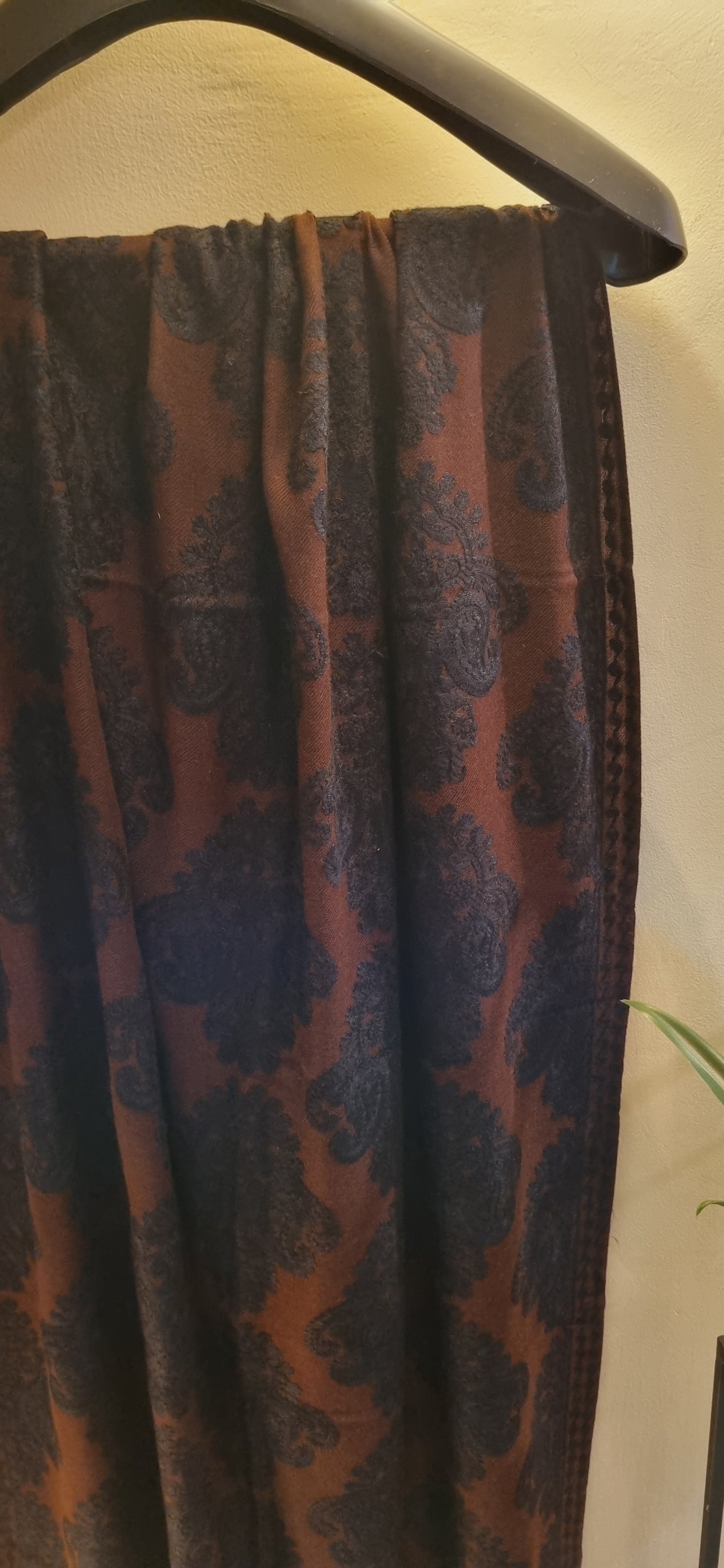 Embroidered minishawl pashmina