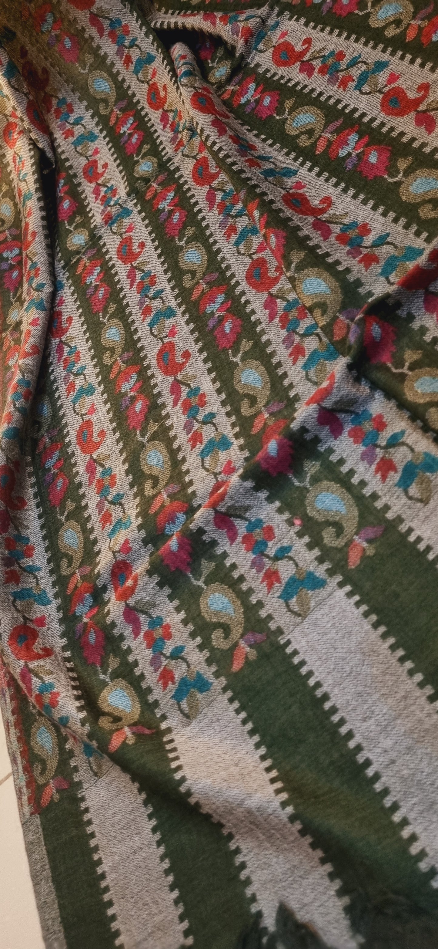 Toosh kaani shawl