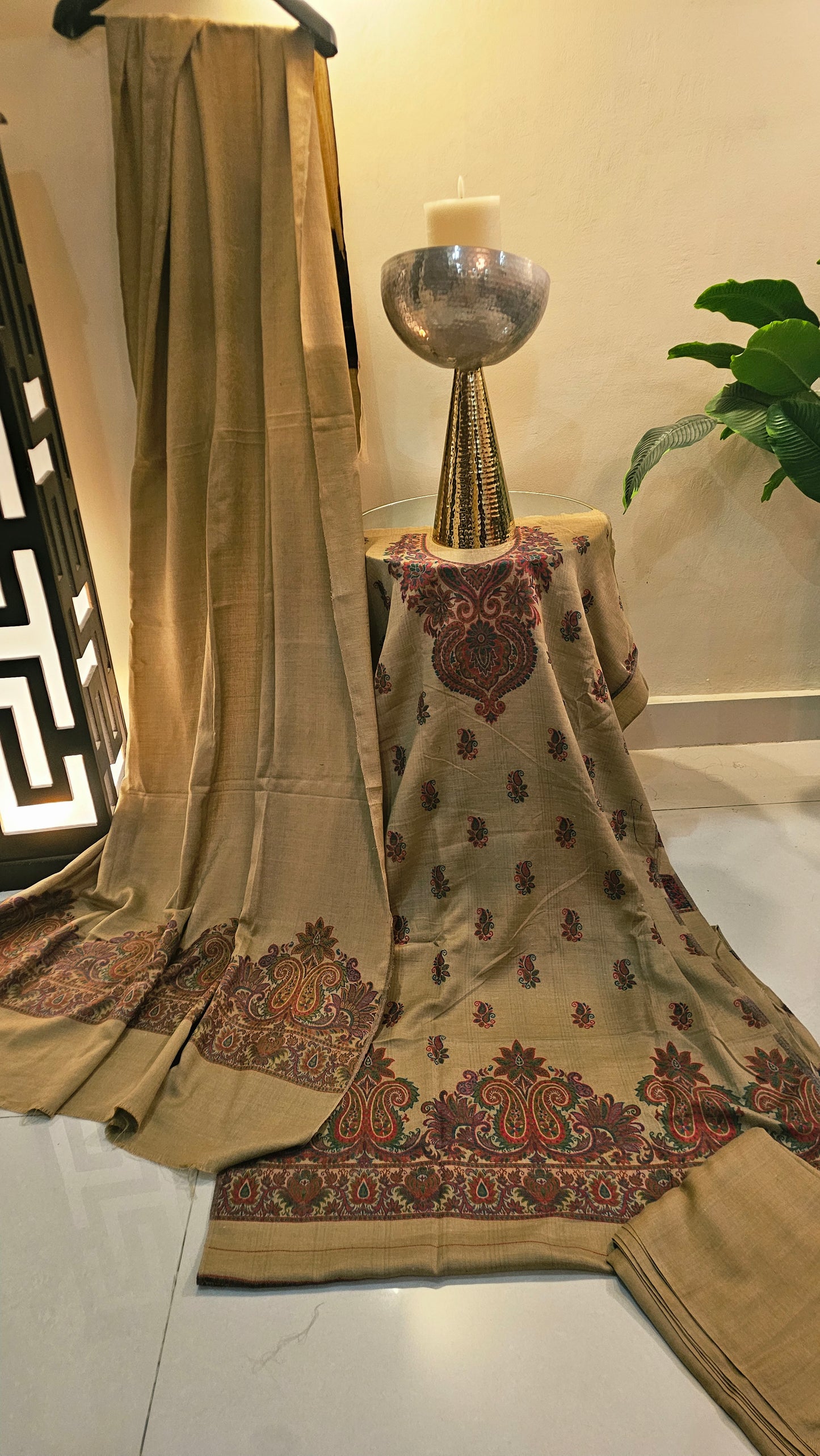 Kaani suit: Pashmina