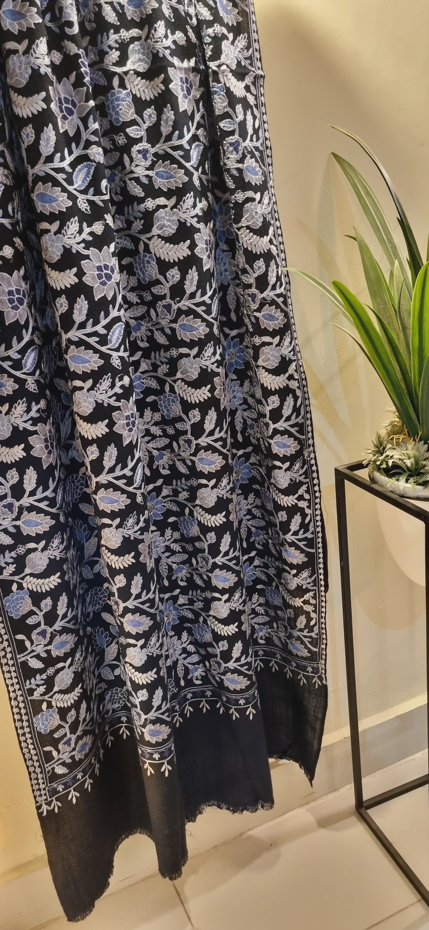 Silk Embroidered minishawl pashmina