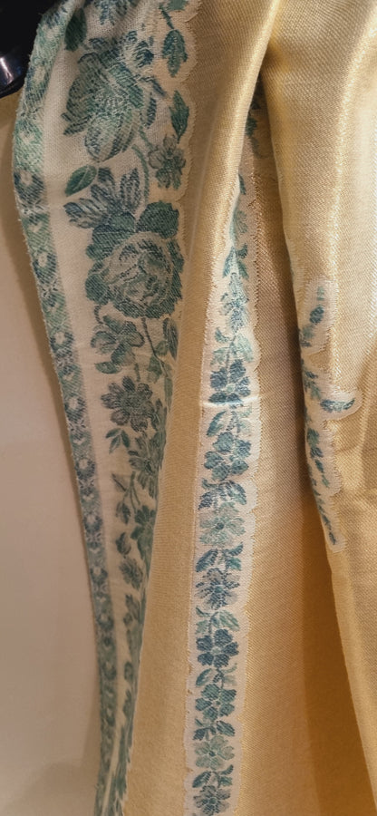 Pyari shawl
