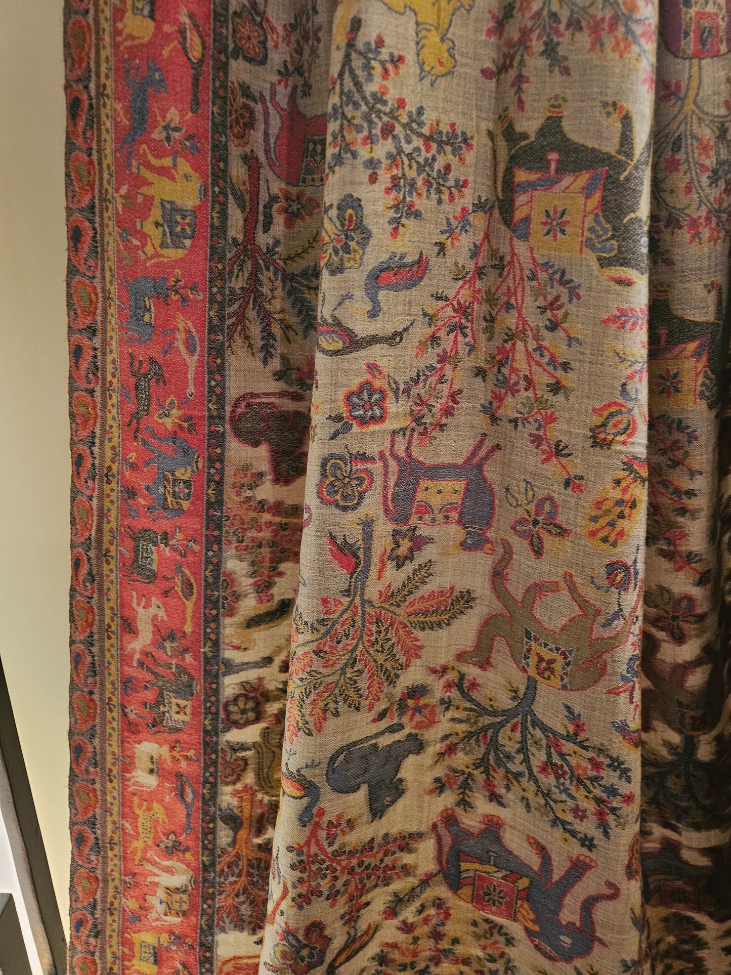 Shikargah kaani toosh shawl