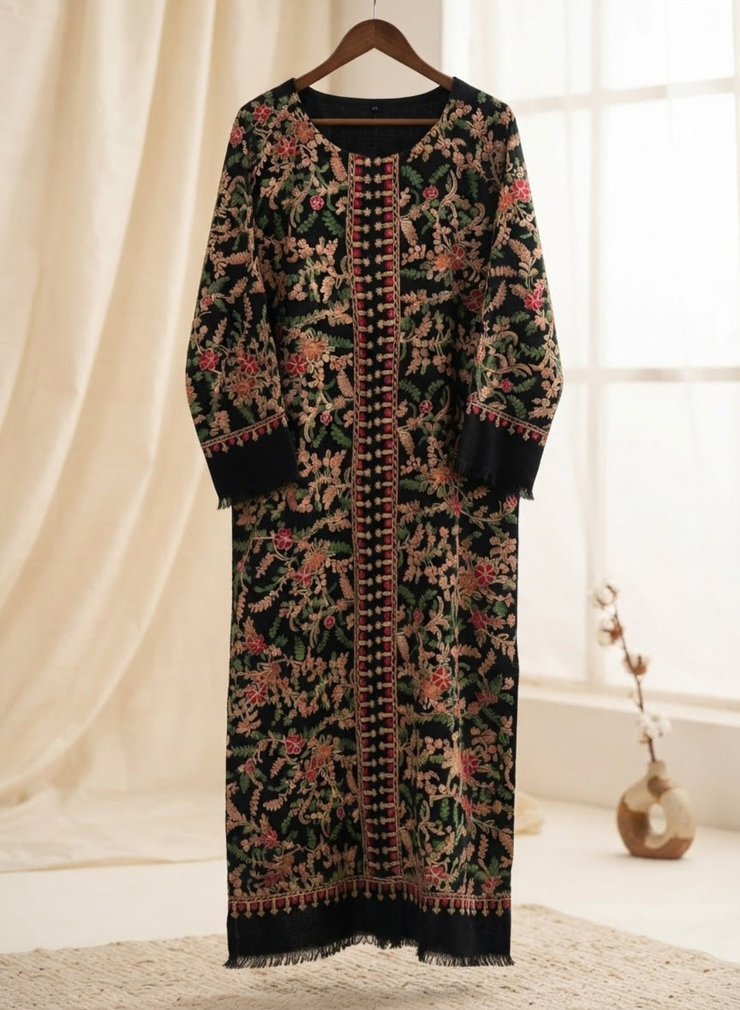 Embroidered kaftan: Pashmina