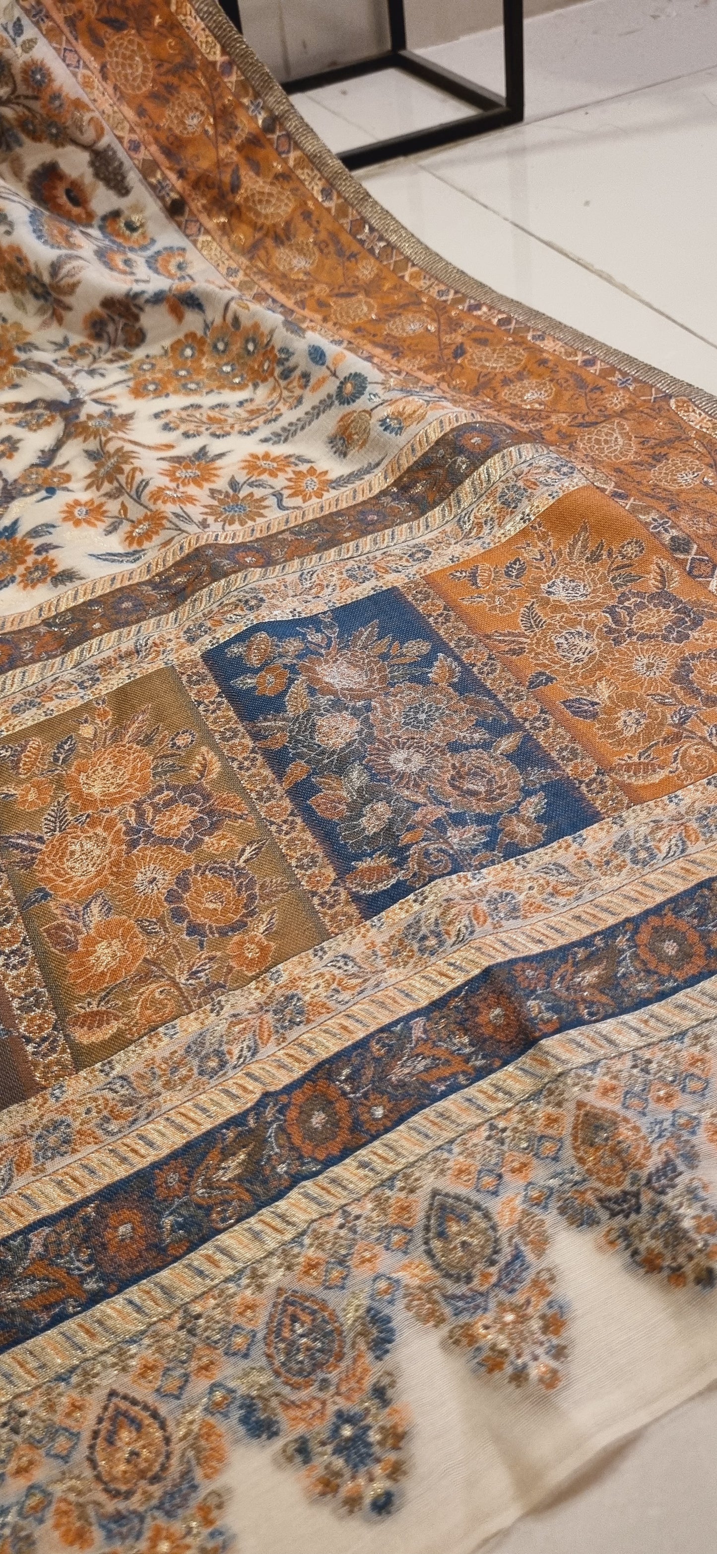 Silk kaani shawl