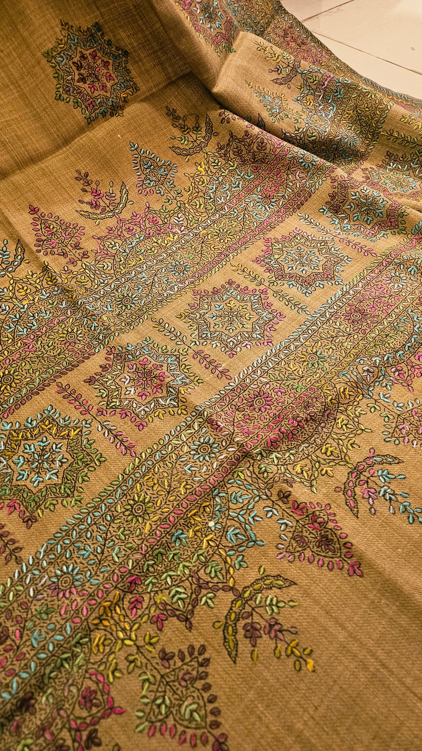 Beena shawl