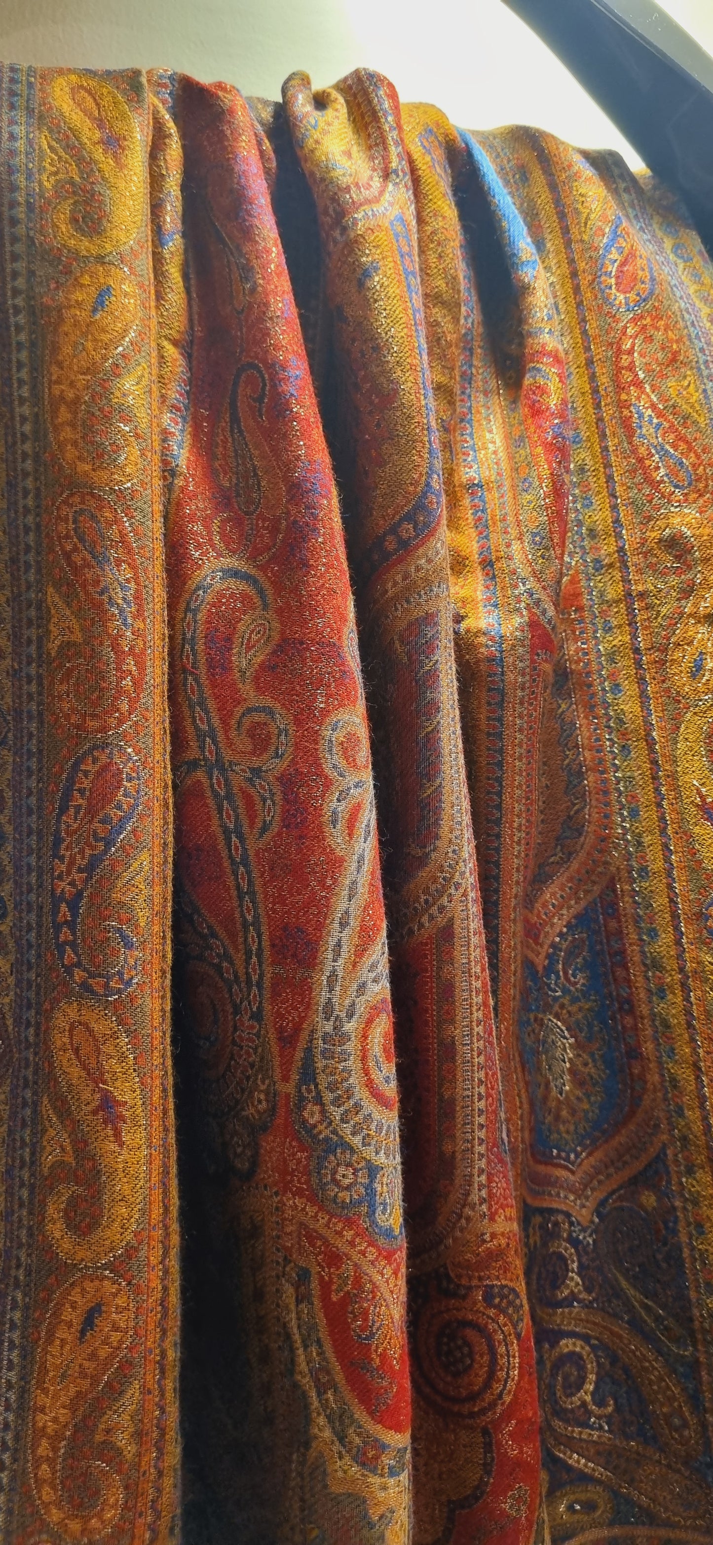 Pashmina kaani with zaree