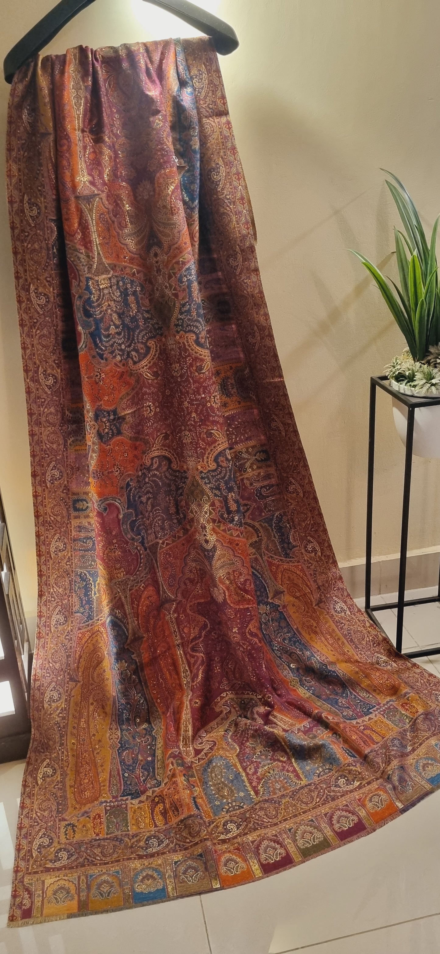 Pashmina kaani with zaree
