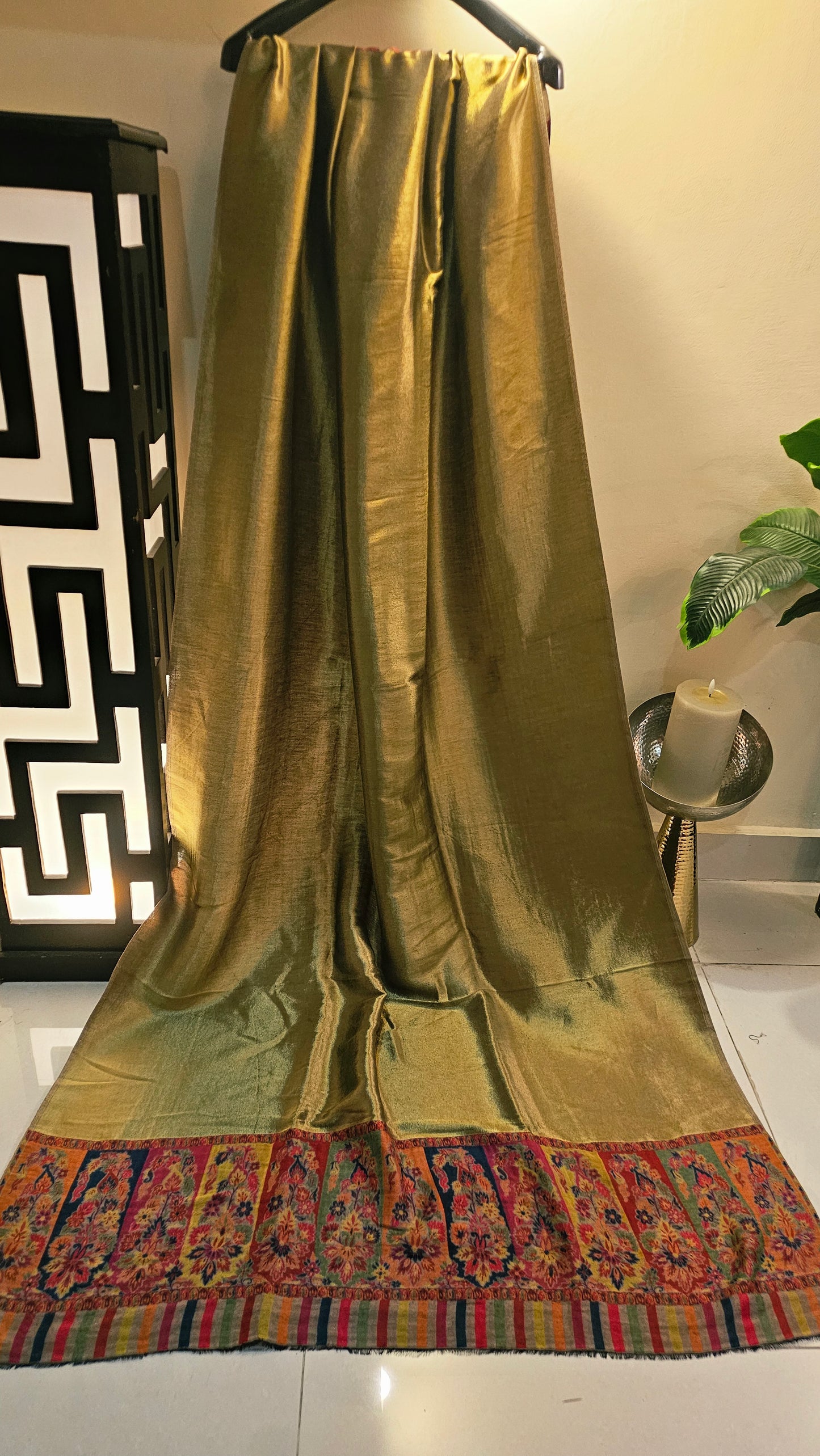Reversible kaani: Pashmina