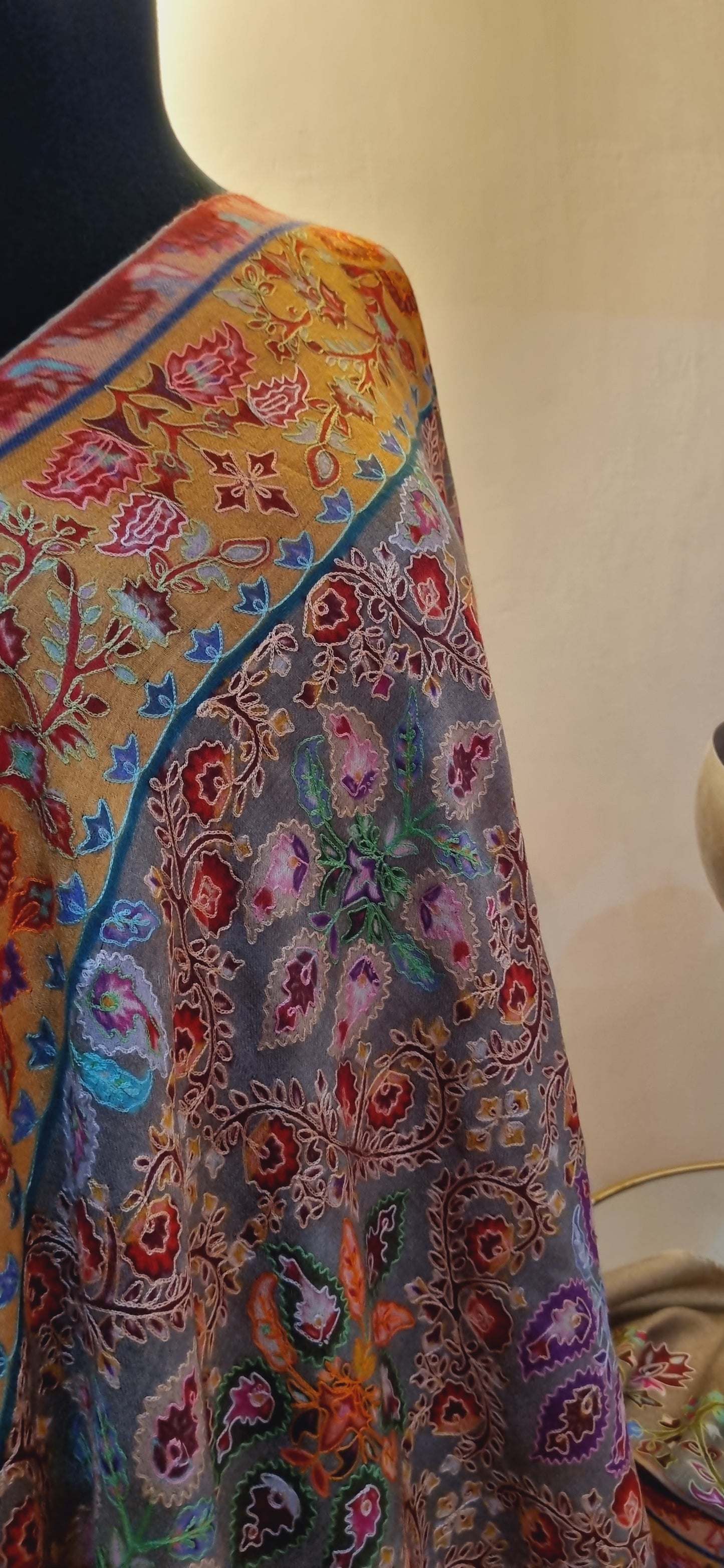 Reelkar pashmina shawl