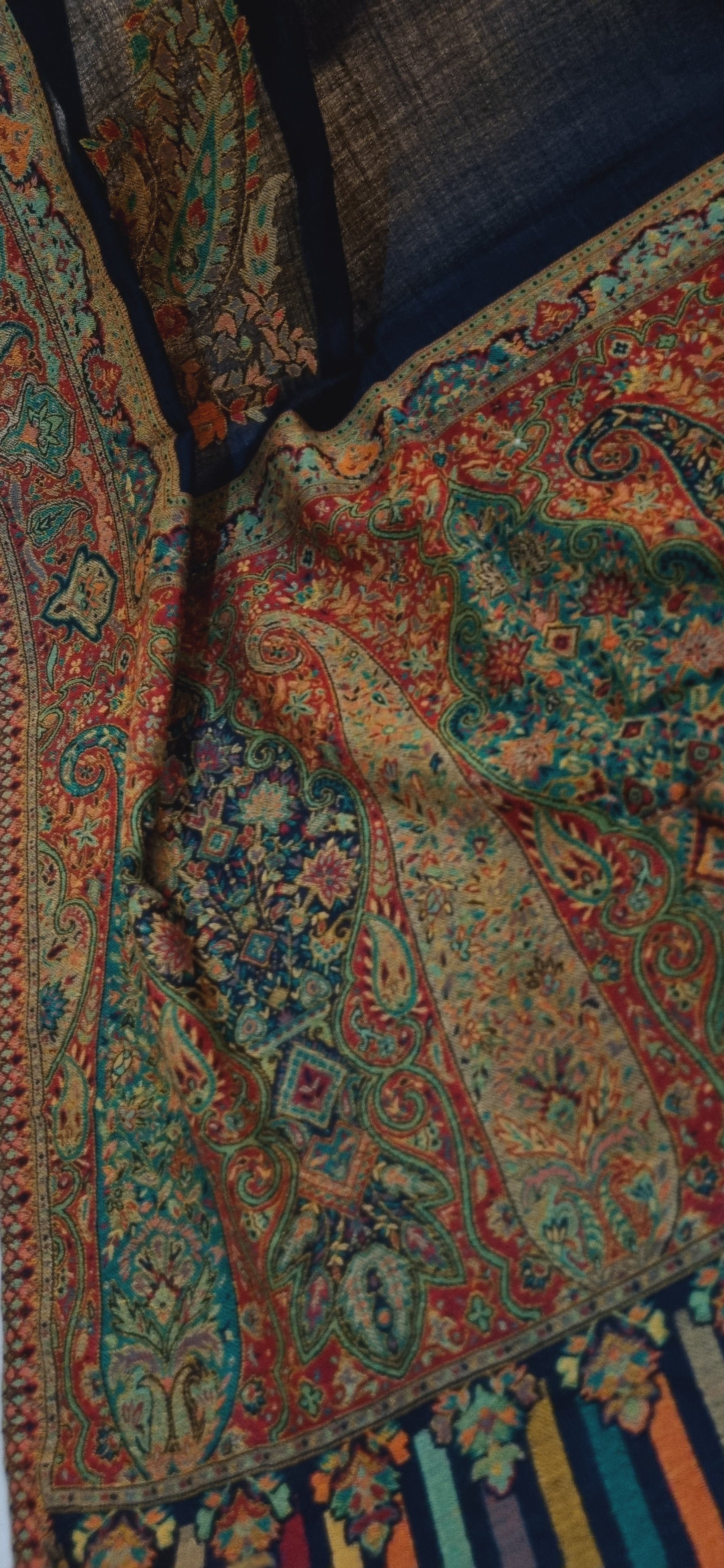 Toosh kaani shawl