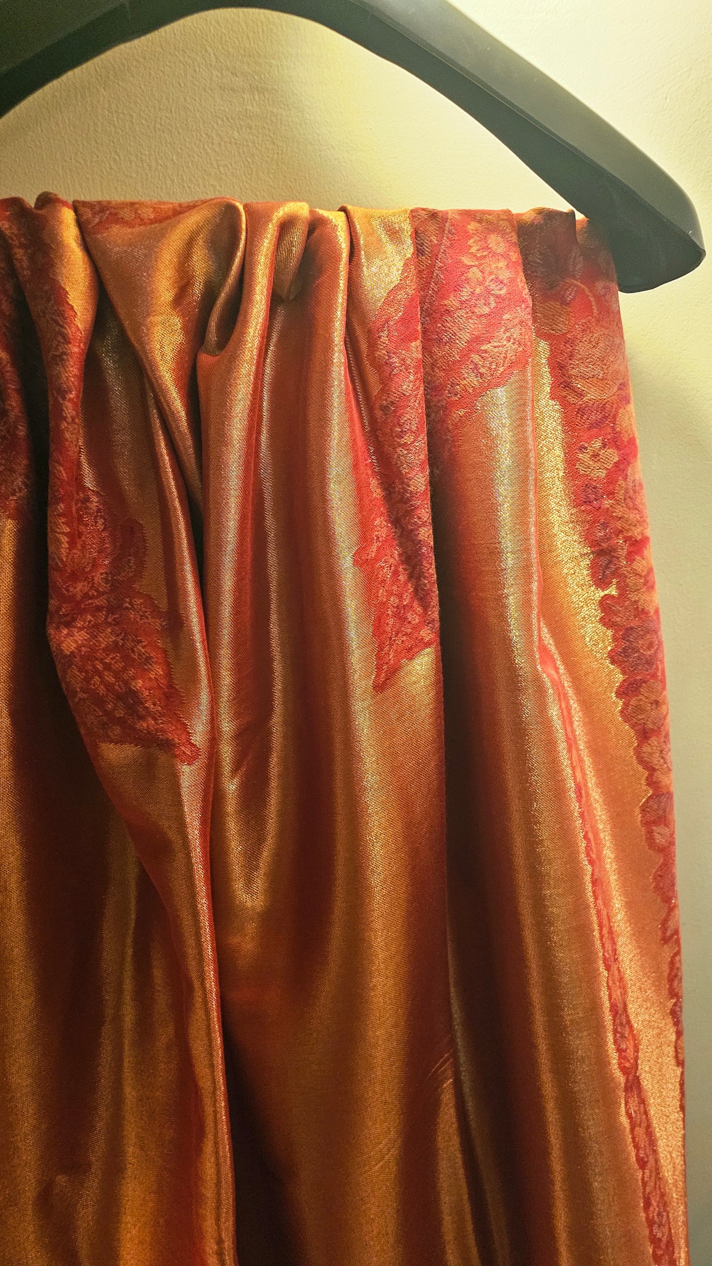 Pyari shawl