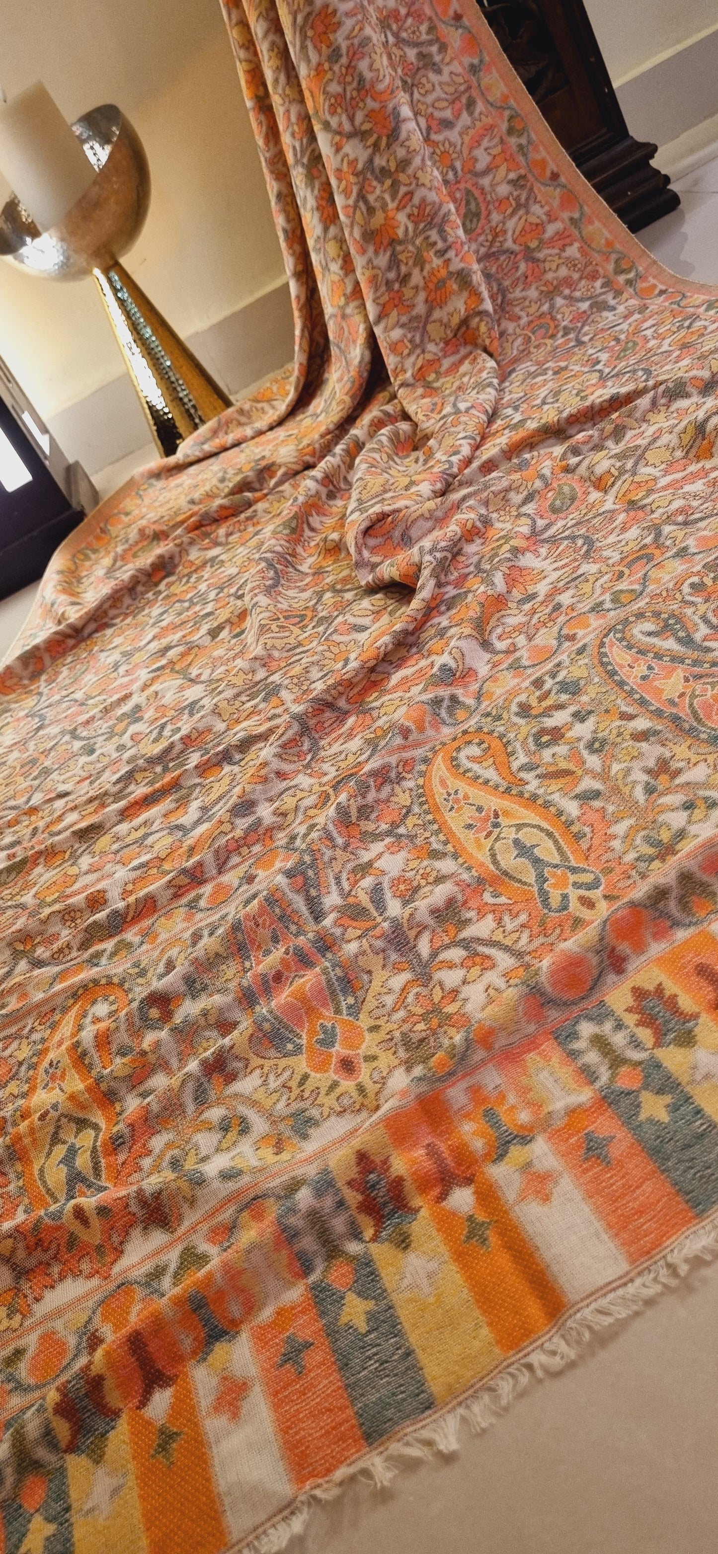 Soft pashmina kaani shawl