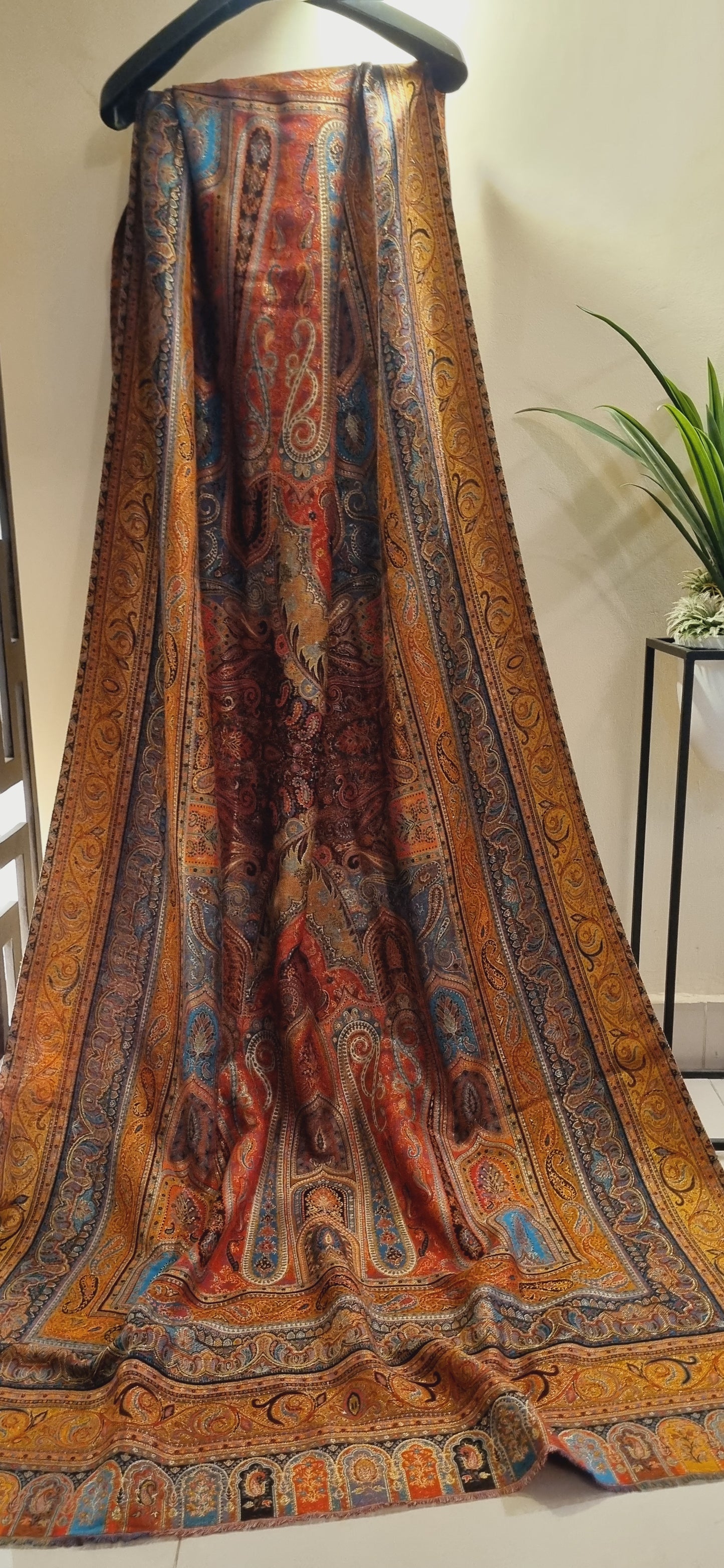 Pashmina with zaree kaani shawl