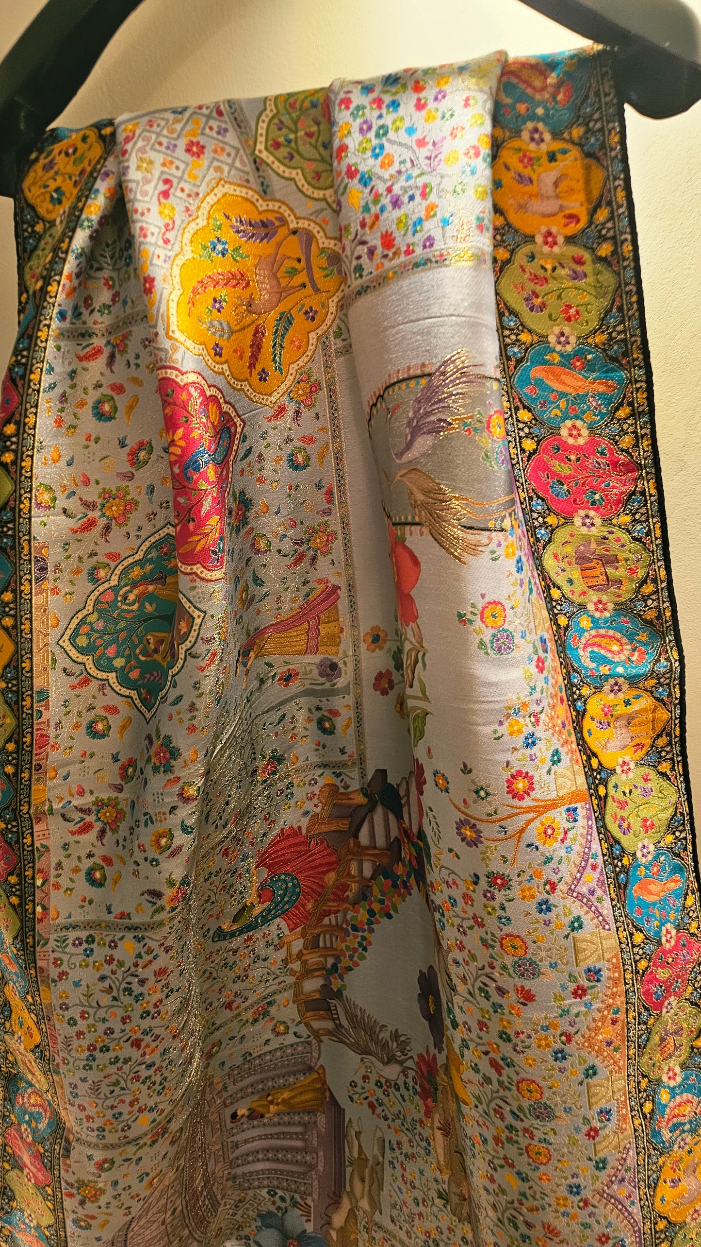 Meenakari minishawl: patola silk