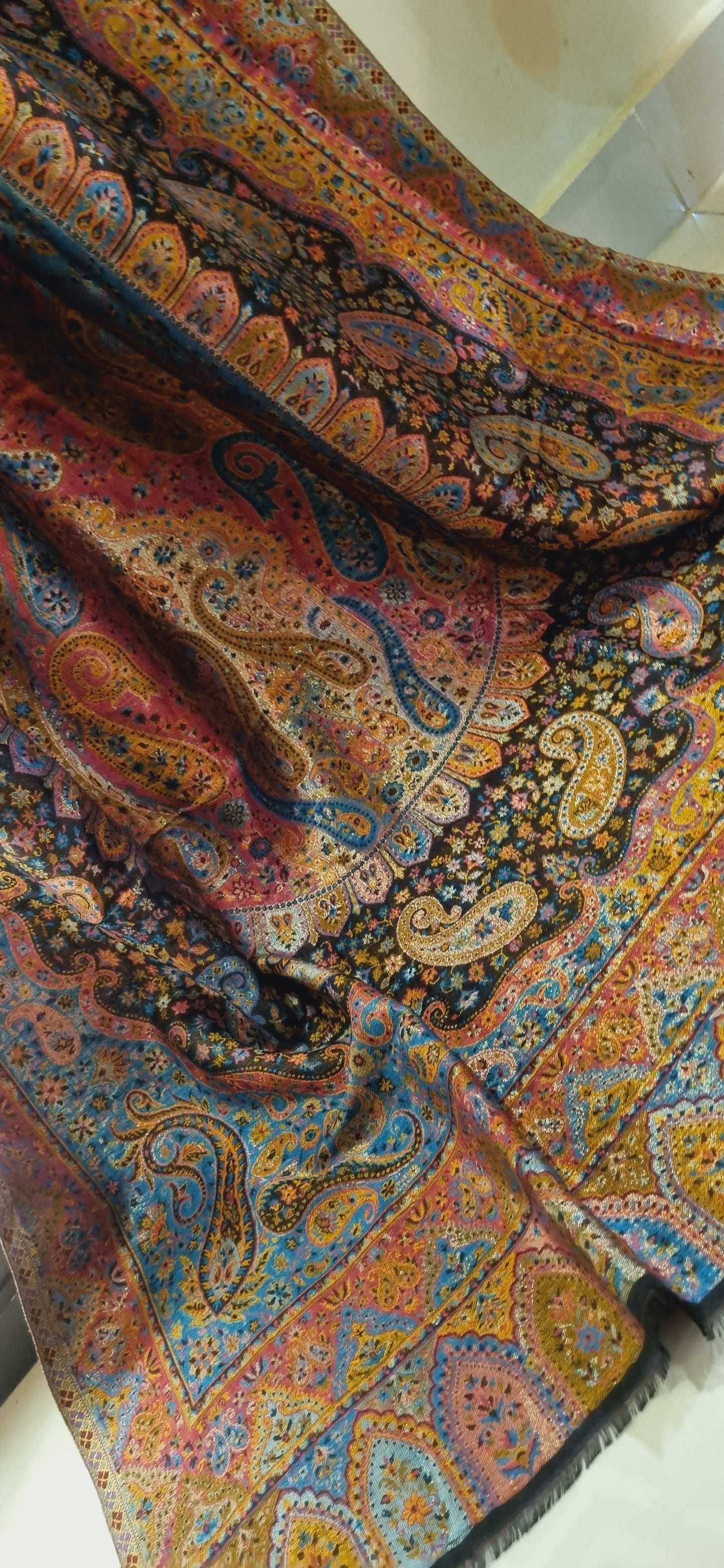 Gandhara reversible moonlight kaani