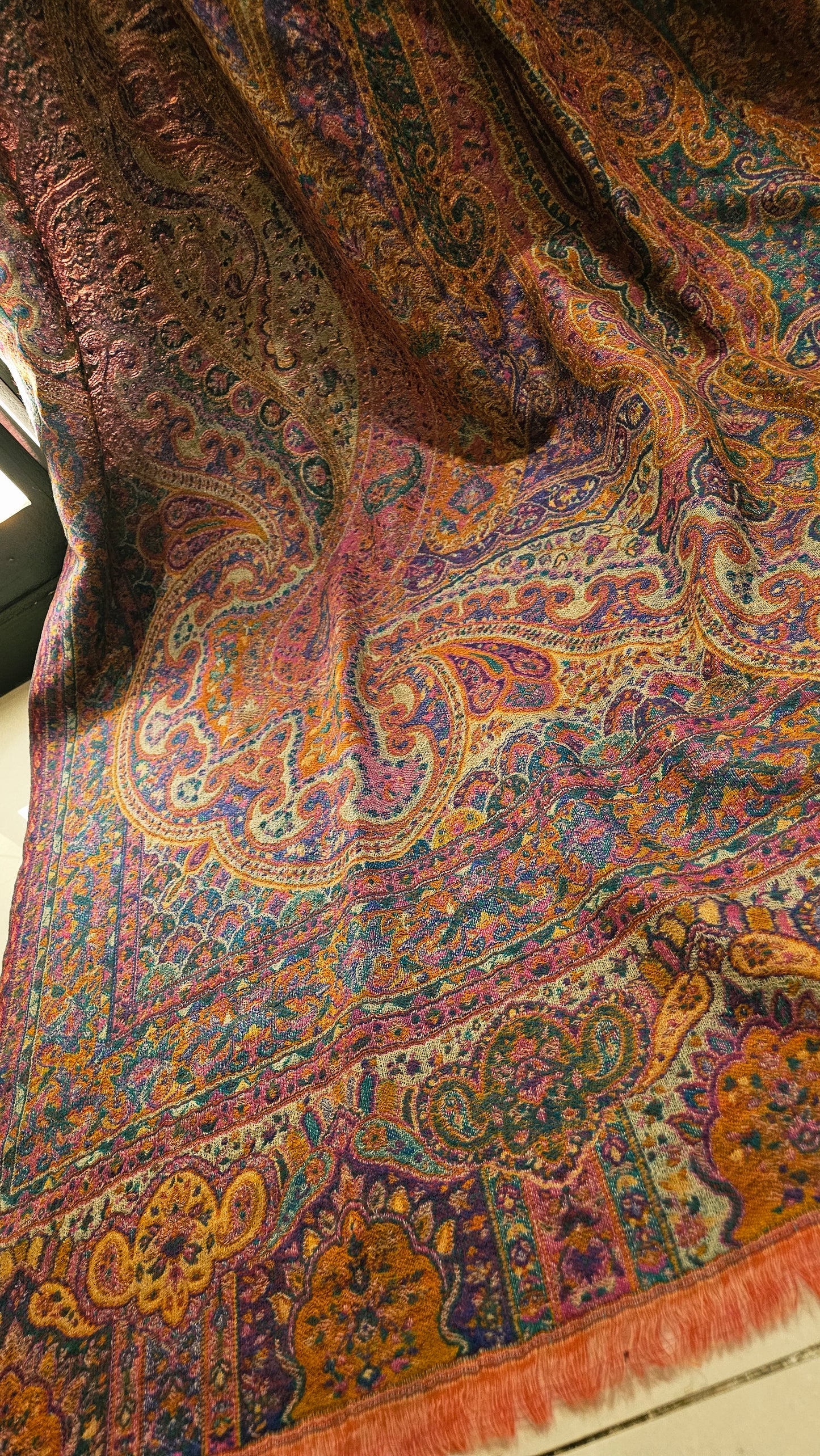 Reversible Persian kaani: Pashmina